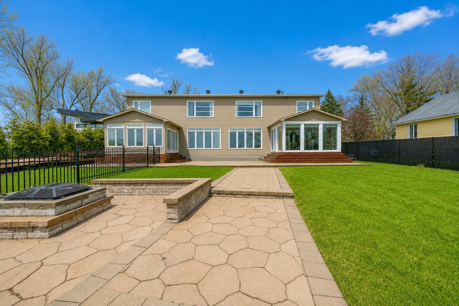 









409


Ch. des Patriotes

,
Saint-Mathias-sur-Richelieu,




QC
J3L6C3


