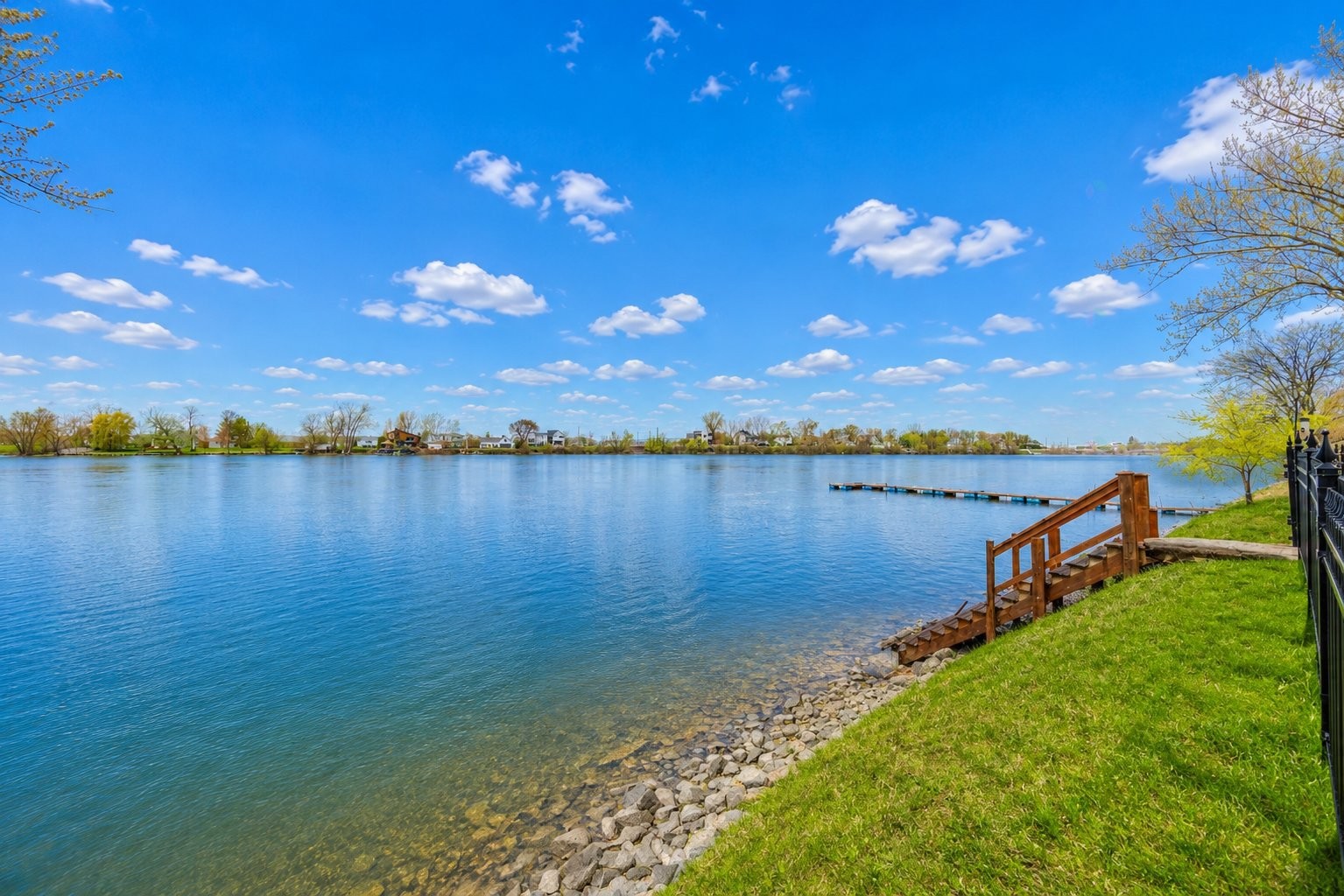 









409


Ch. des Patriotes

,
Saint-Mathias-sur-Richelieu,




QC
J3L6C3

