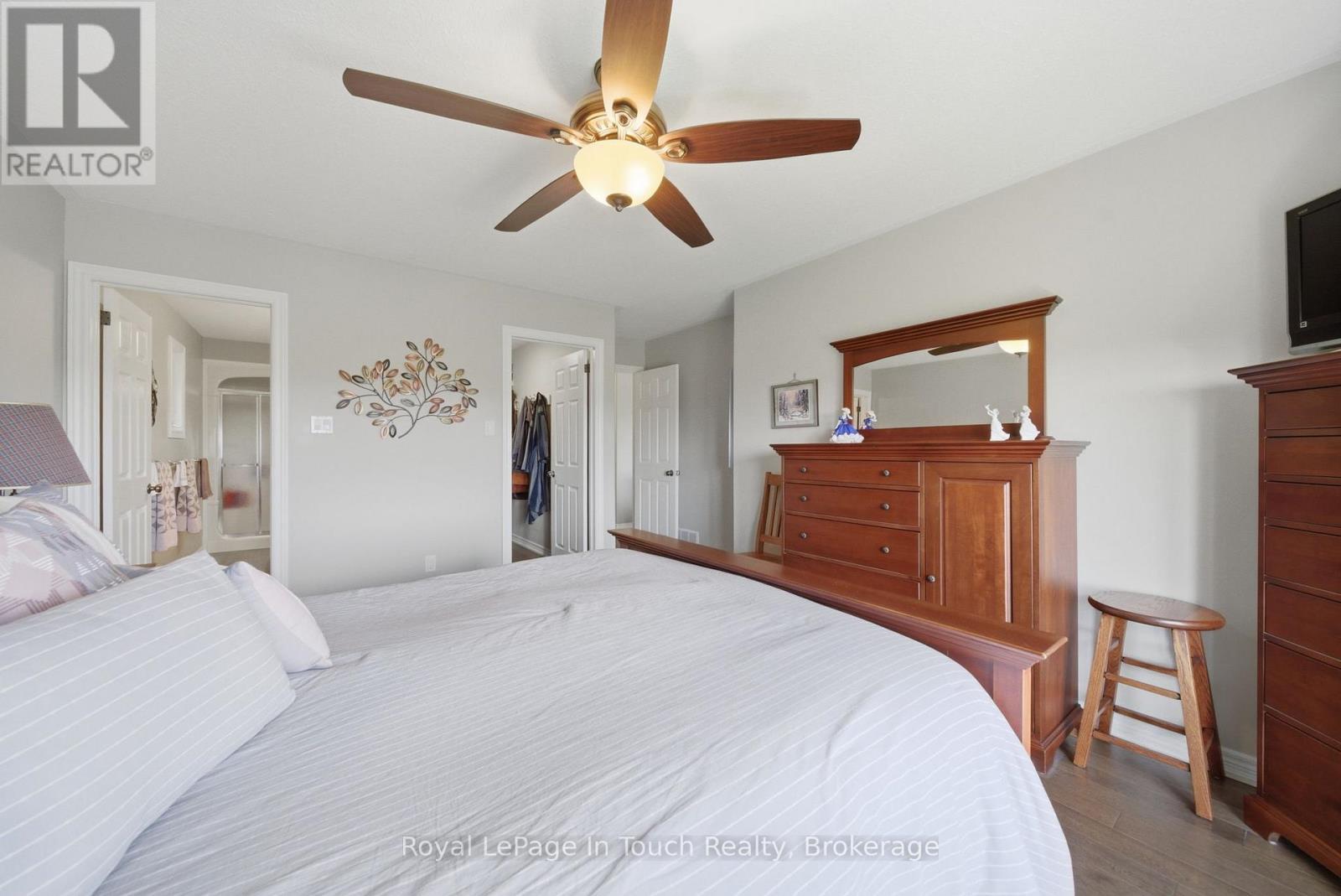 












108 MILROY DRIVE

,
Peterborough (Northcrest Ward 5),




Ontario
K9H7T2

