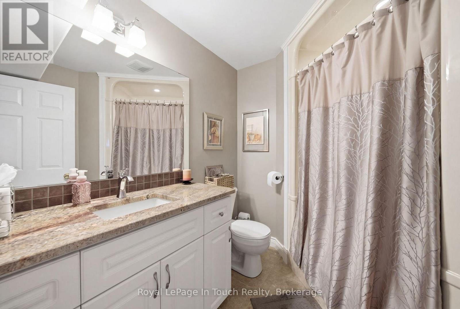 












108 MILROY DRIVE

,
Peterborough (Northcrest Ward 5),




Ontario
K9H7T2

