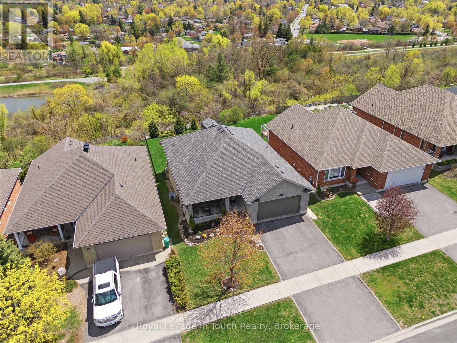 












108 MILROY DRIVE

,
Peterborough (Northcrest Ward 5),




Ontario
K9H7T2

