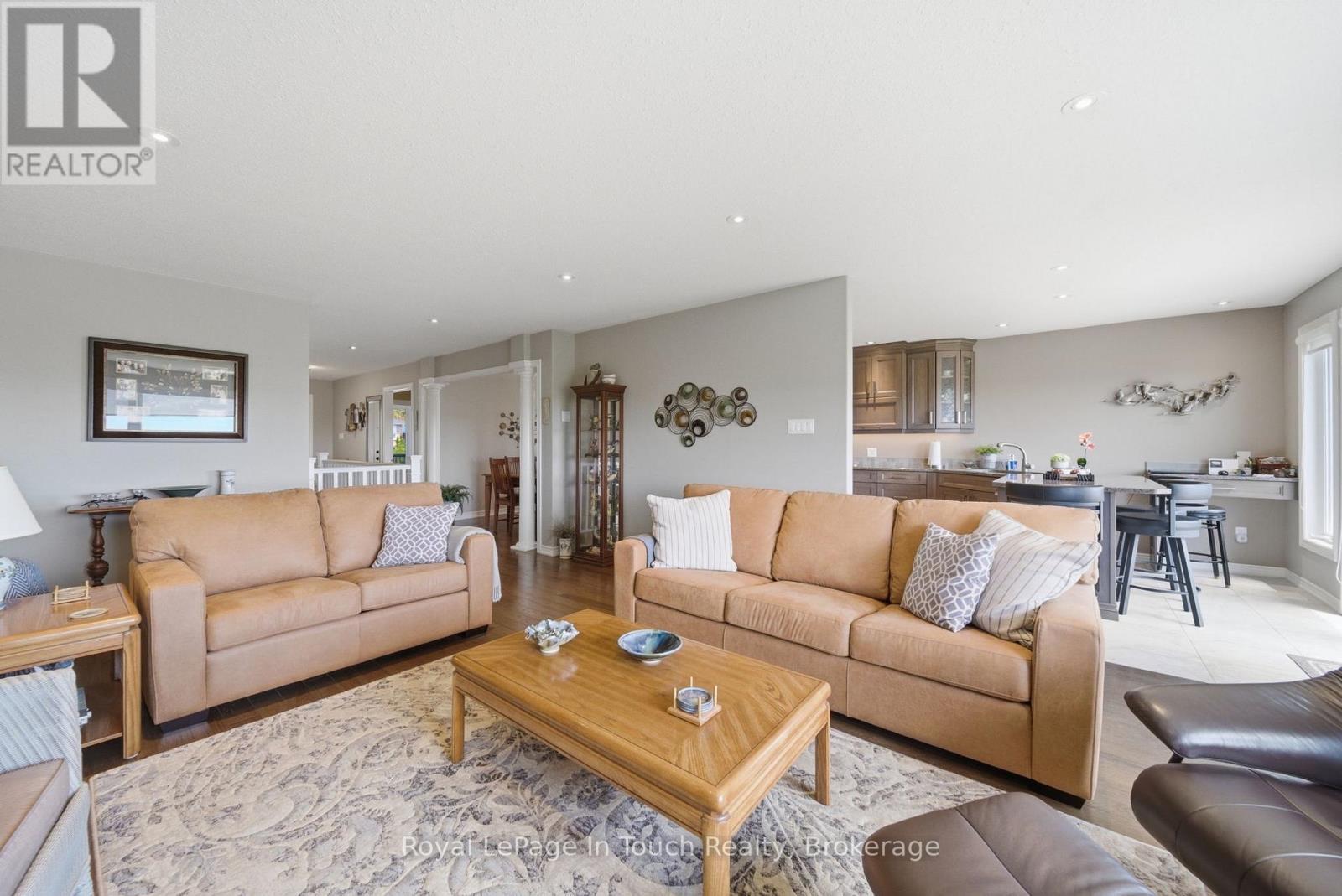 












108 MILROY DRIVE

,
Peterborough (Northcrest Ward 5),




Ontario
K9H7T2

