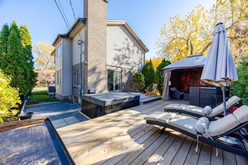 









1


Crois. Raspberry

,
Beaconsfield,




QC
H9W6C9

