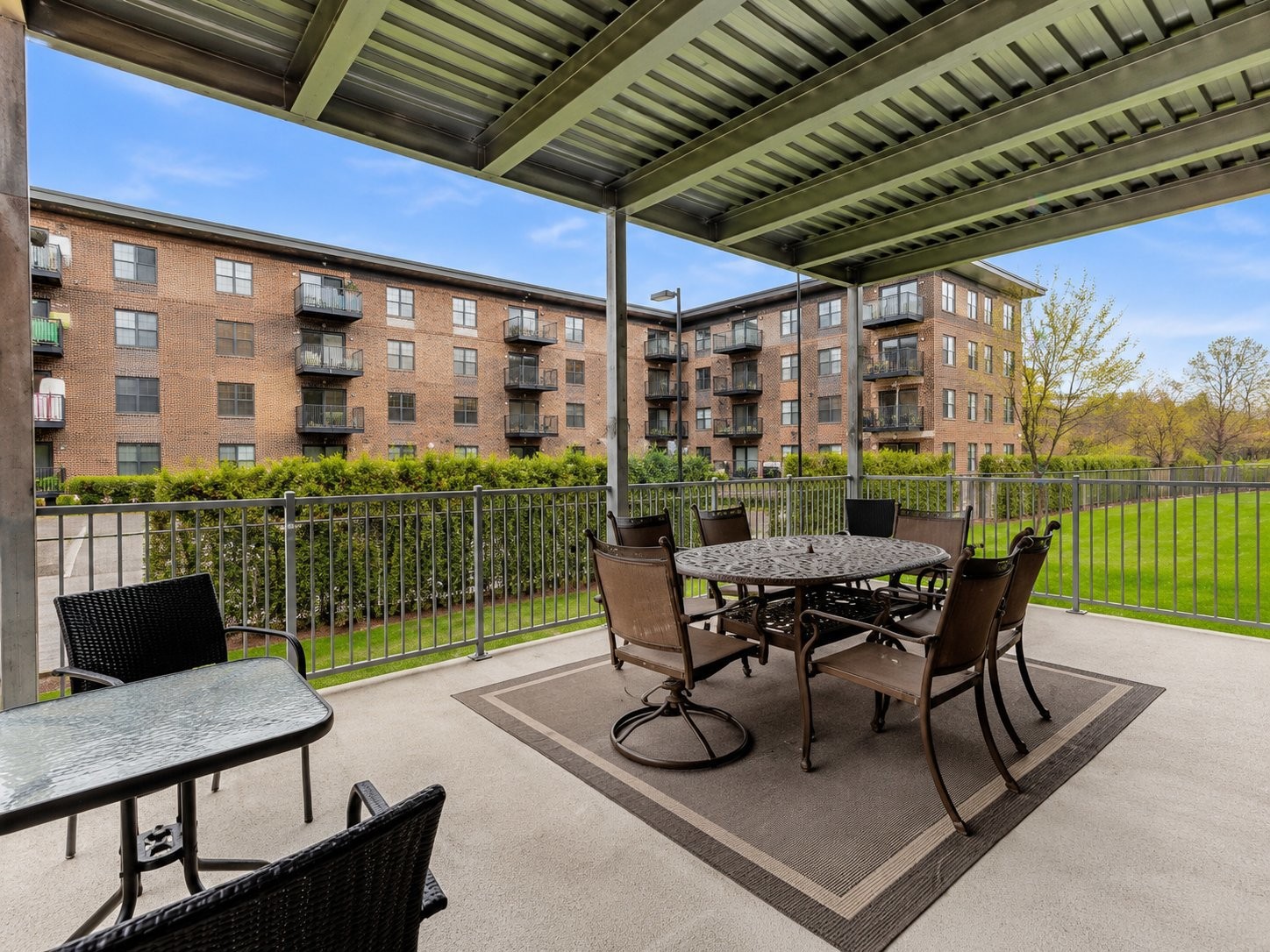 









2182


Av. Lamothe

, 212,
Saint-Hyacinthe,




QC
J2S0J3


