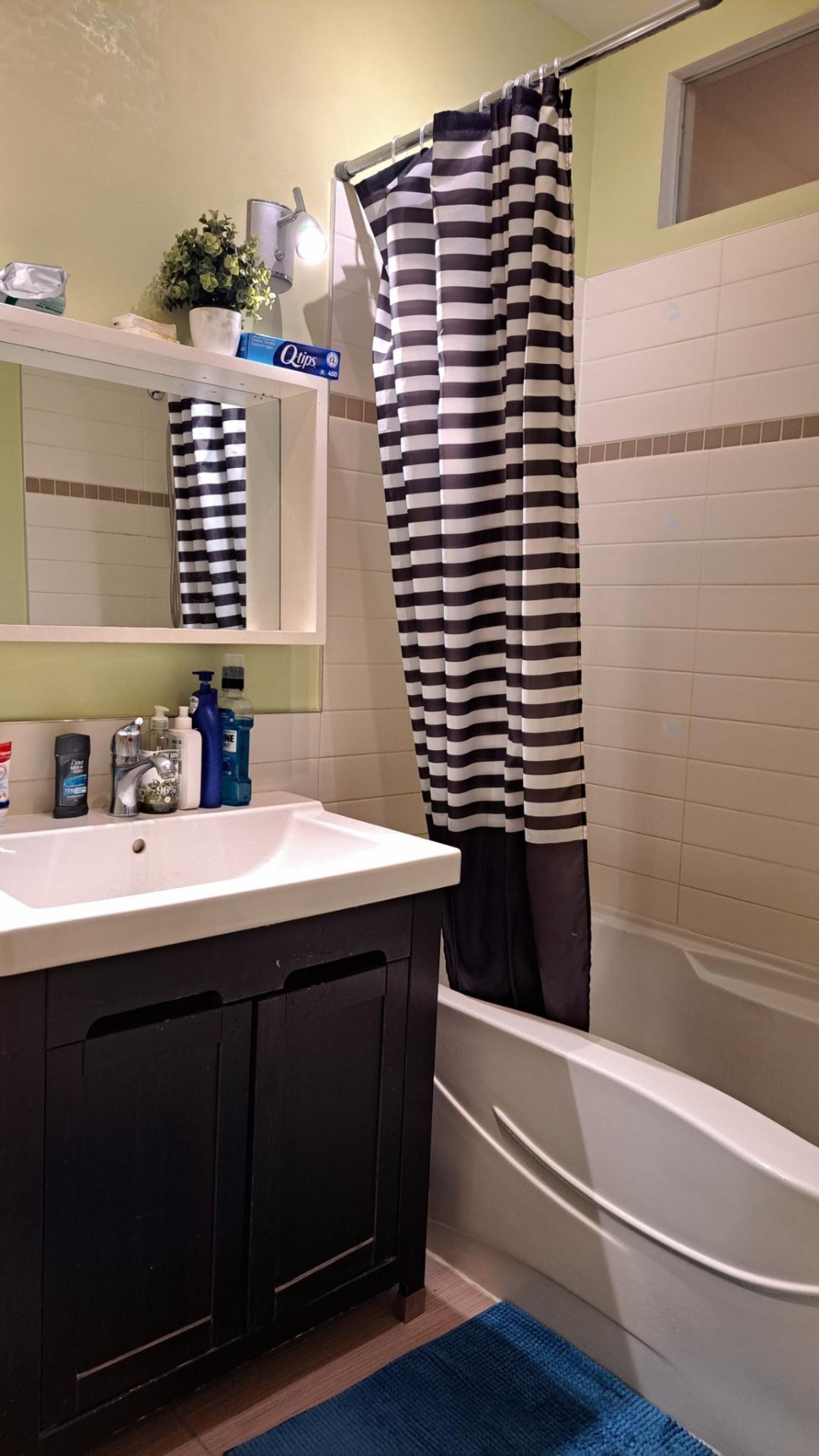 









5382


Av. Papineau

,
Montréal (Le Plateau-Mont-Royal),




QC
H1H1W2

