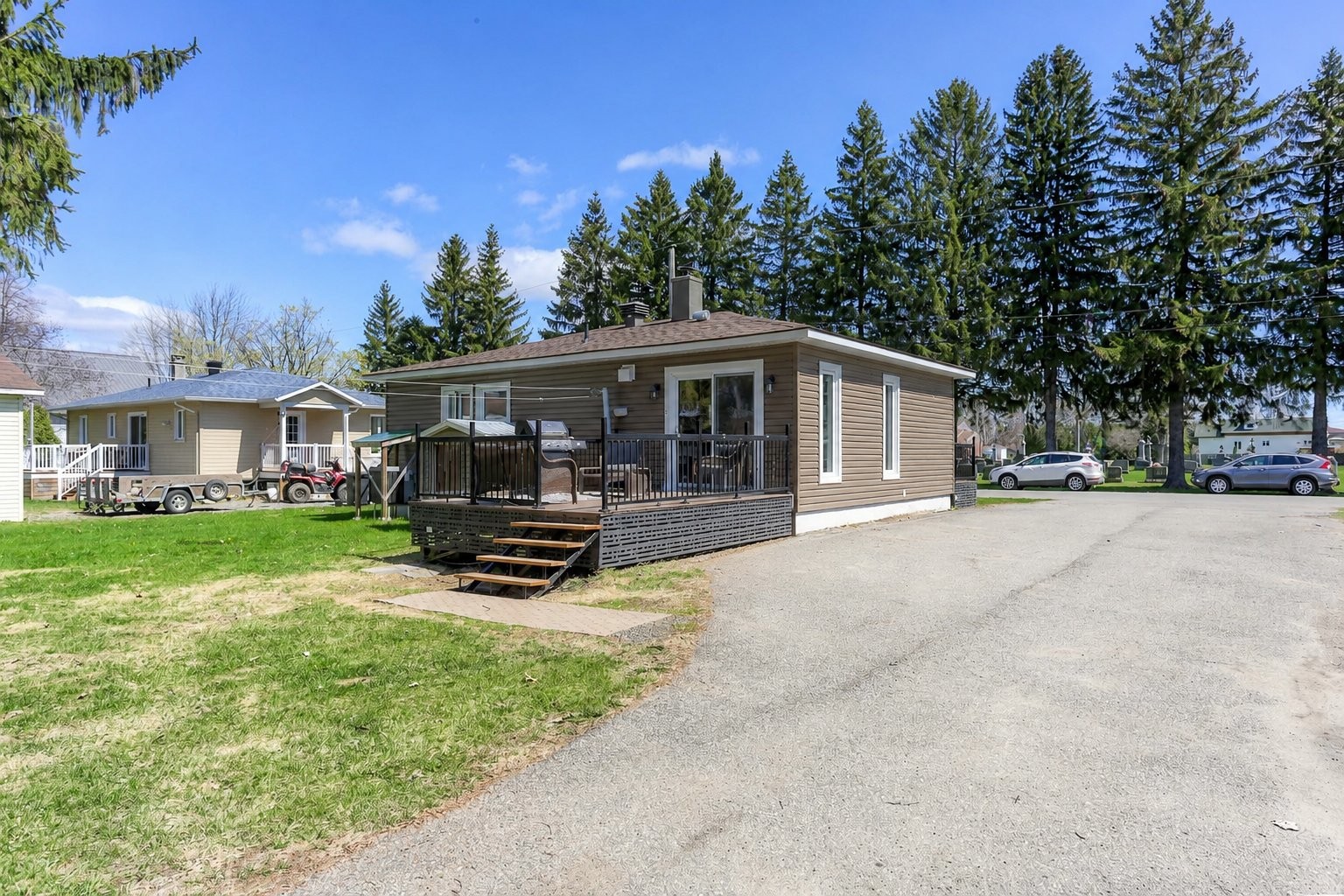 









81


Rue de la Salle

,
Batiscan,




QC
G0X1A0

