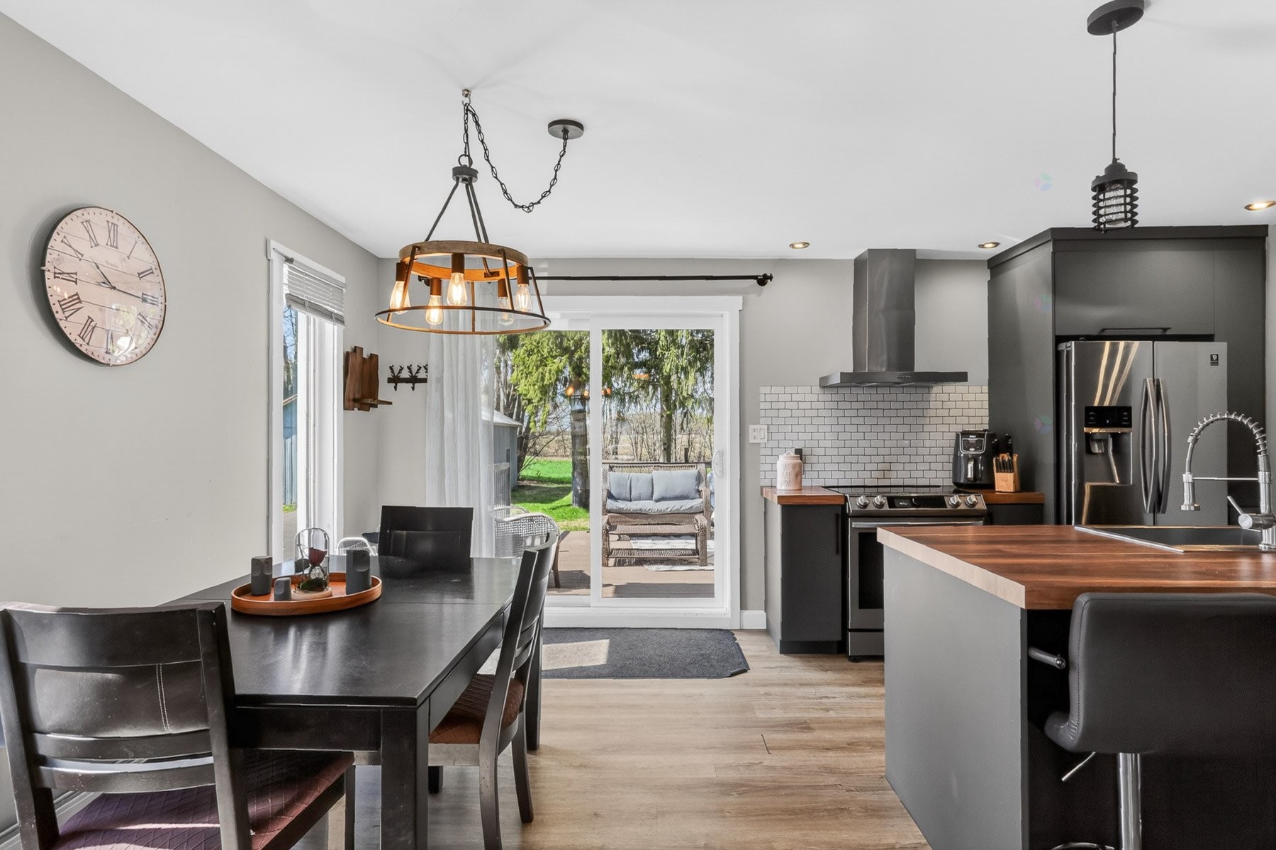 









81


Rue de la Salle

,
Batiscan,




QC
G0X1A0

