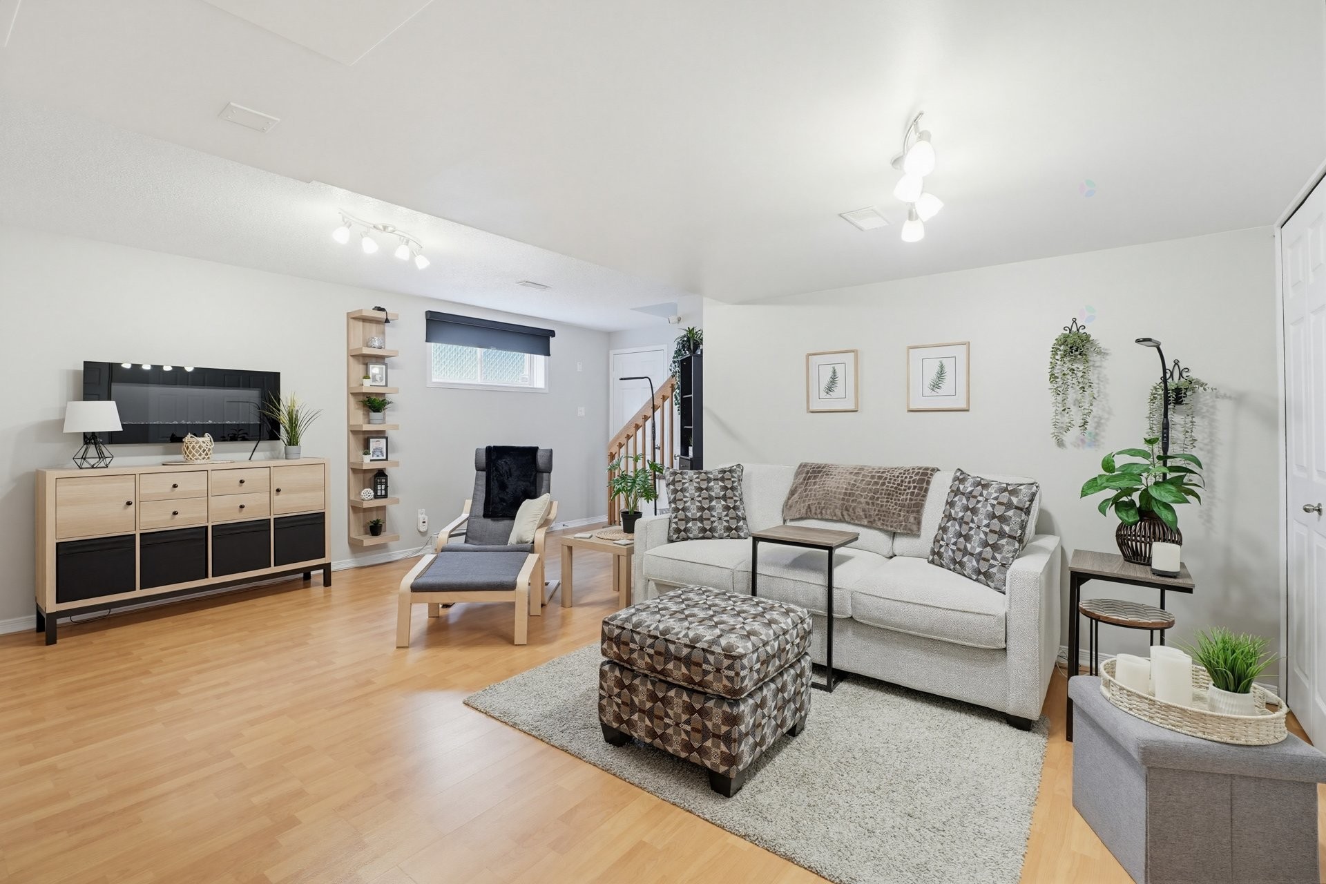 









23


Rue Homier

,
Gatineau (Gatineau),




QC
J8T8N9

