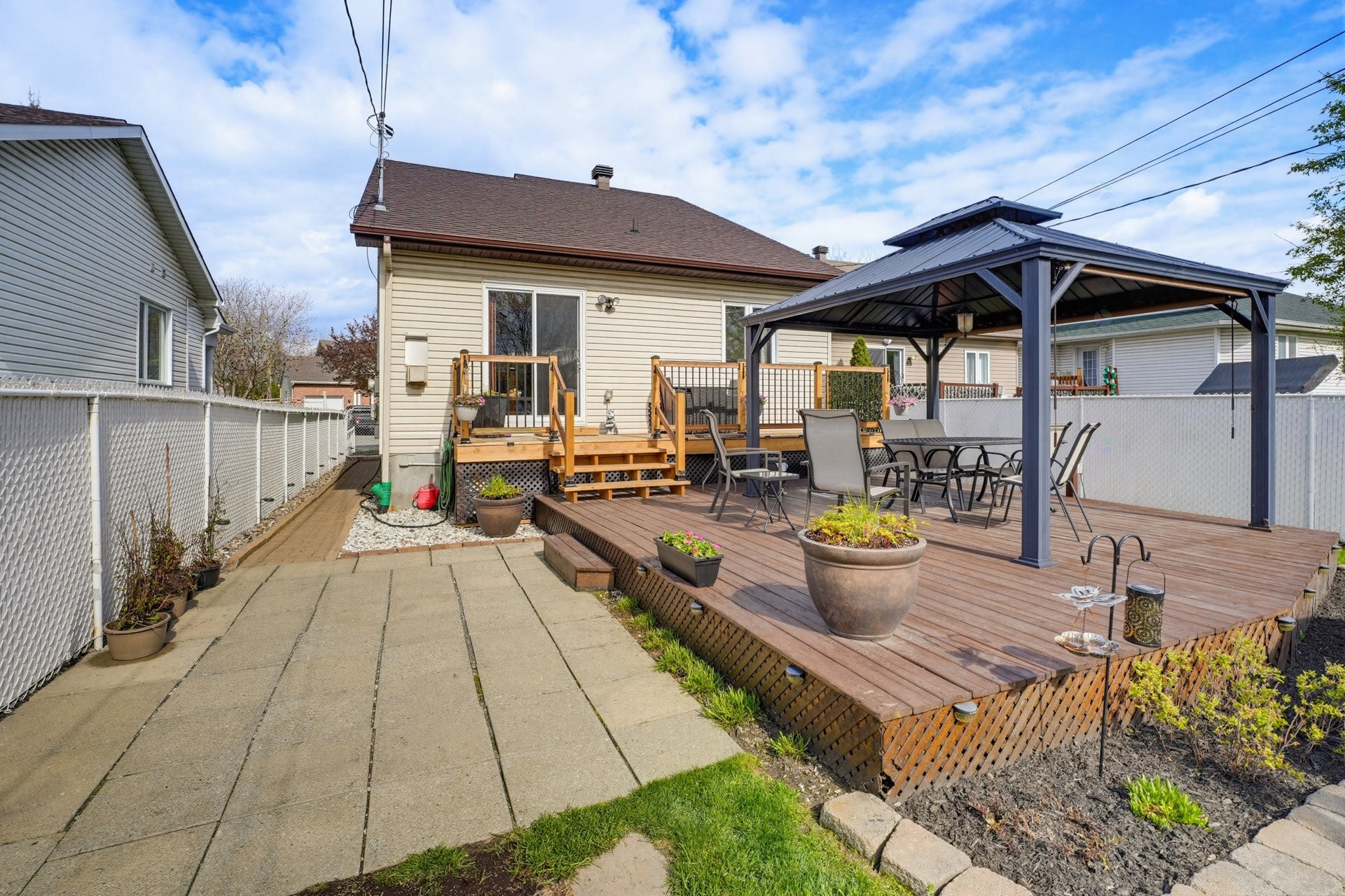 









23


Rue Homier

,
Gatineau (Gatineau),




QC
J8T8N9

