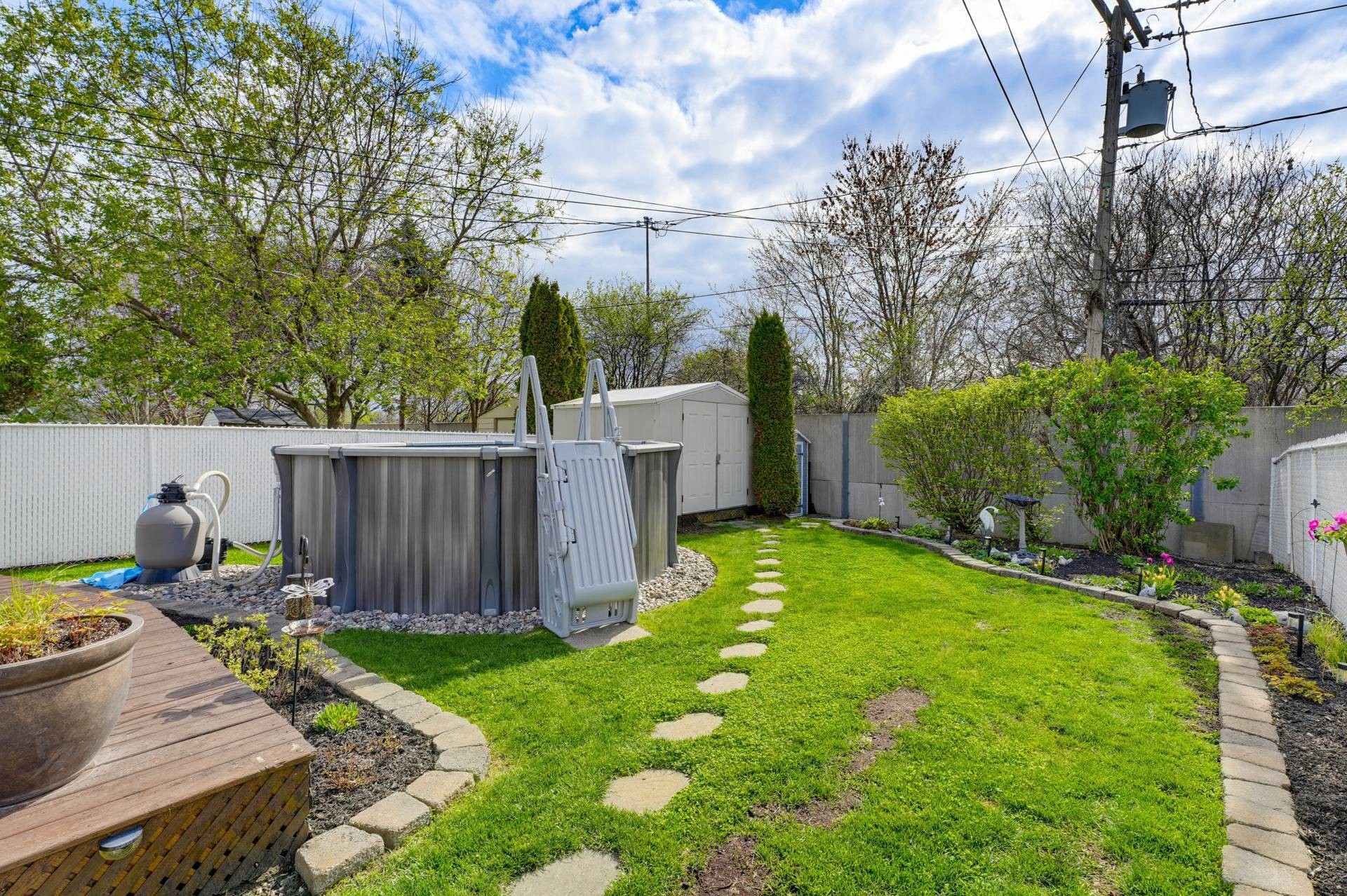 









23


Rue Homier

,
Gatineau (Gatineau),




QC
J8T8N9

