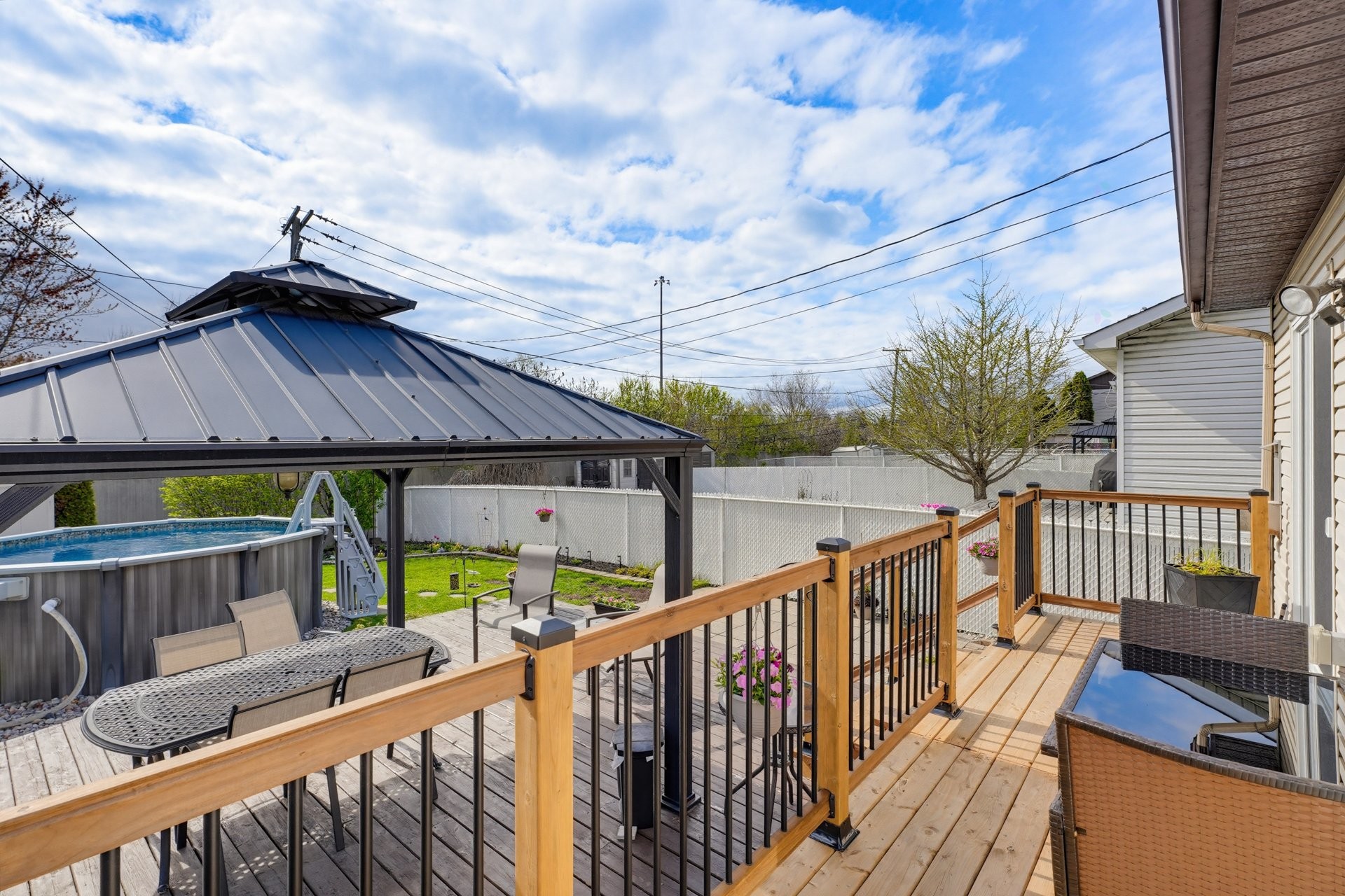 









23


Rue Homier

,
Gatineau (Gatineau),




QC
J8T8N9

