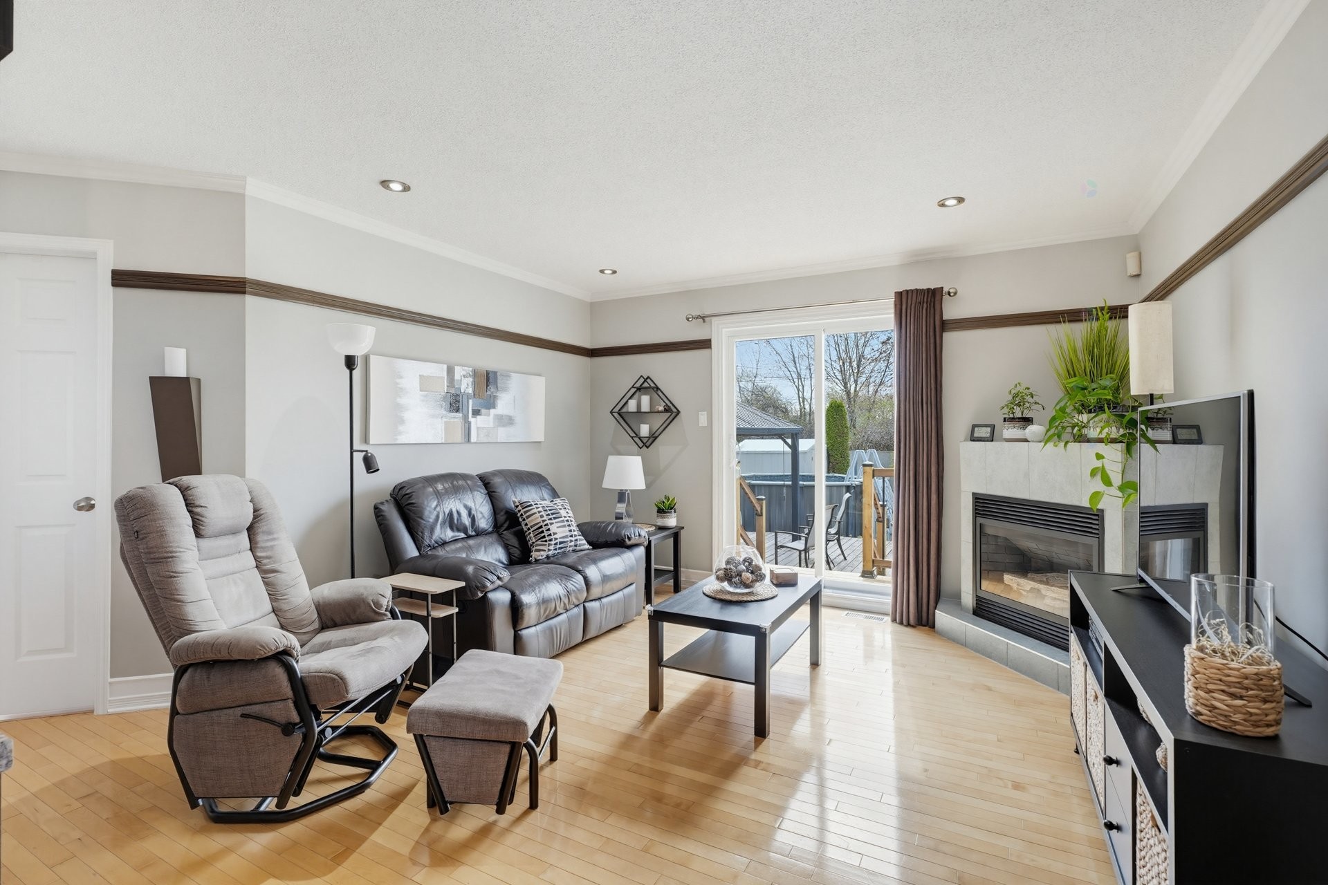 









23


Rue Homier

,
Gatineau (Gatineau),




QC
J8T8N9

