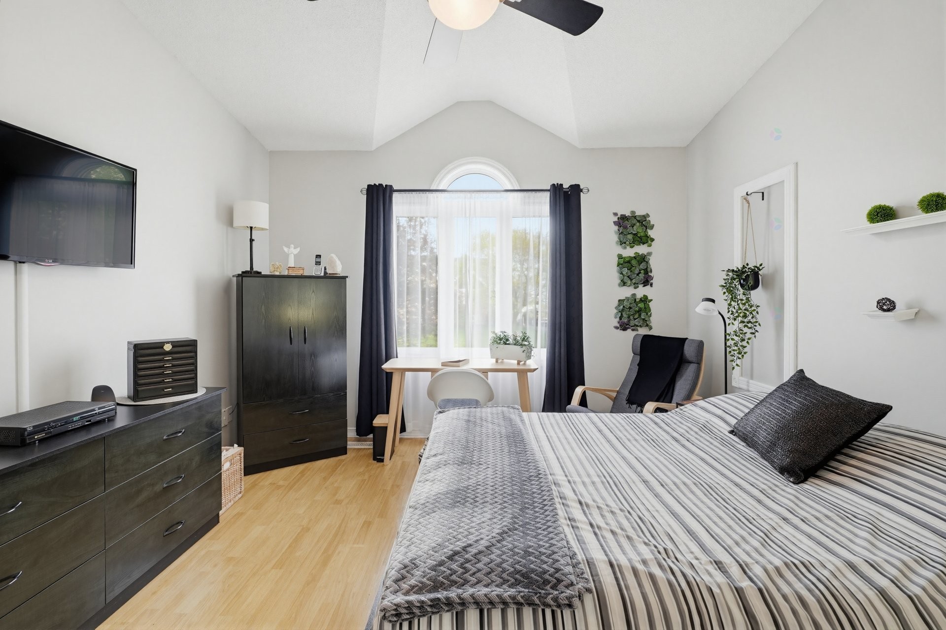 









23


Rue Homier

,
Gatineau (Gatineau),




QC
J8T8N9

