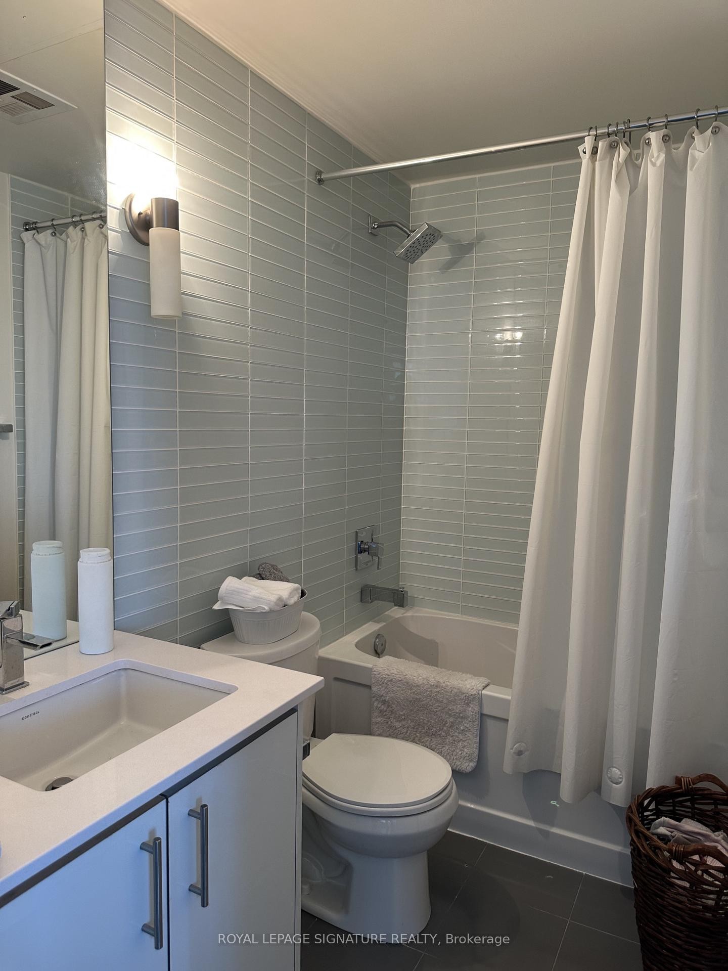 









75


The Donway

N/A West, 1001,
Toronto,




ON
M3C 2E9

