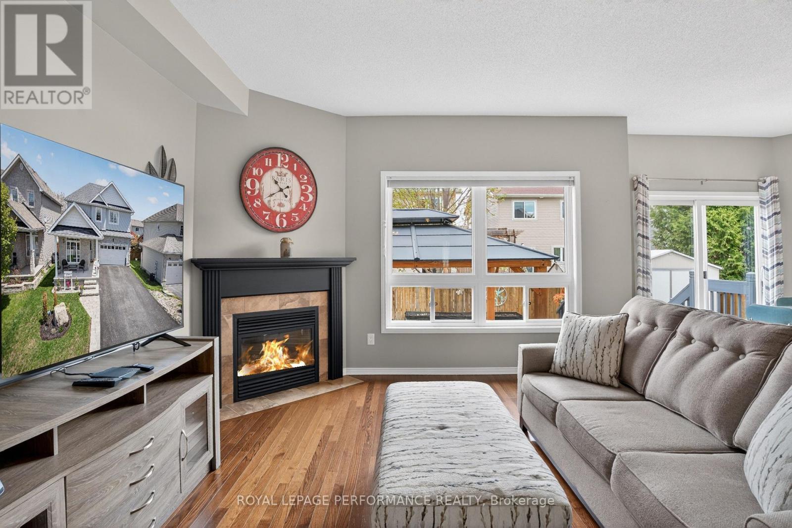 












112 JADE STREET

,
Clarence-Rockland,




Ontario
K4K0C8

