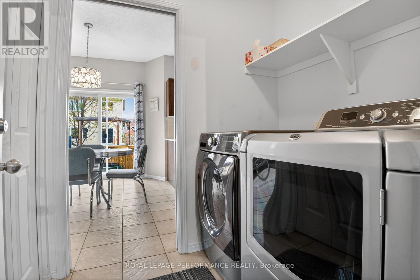 












112 JADE STREET

,
Clarence-Rockland,




Ontario
K4K0C8


