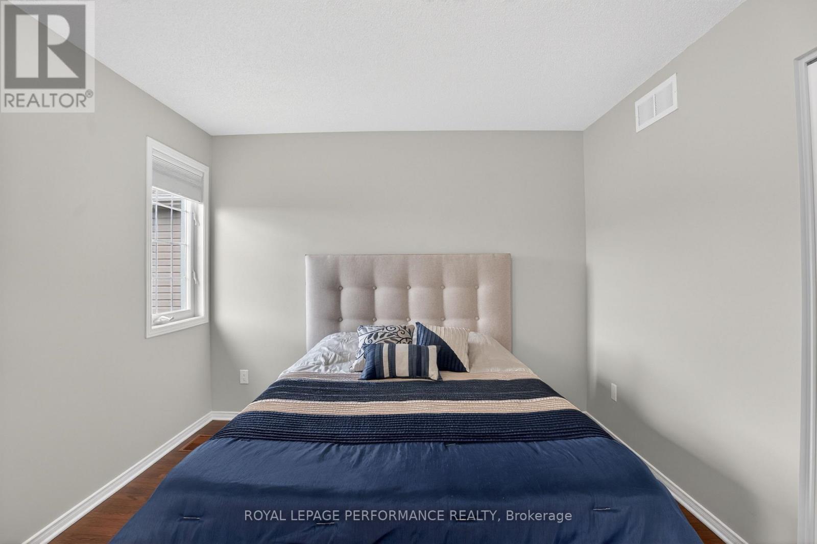 












112 JADE STREET

,
Clarence-Rockland,




Ontario
K4K0C8


