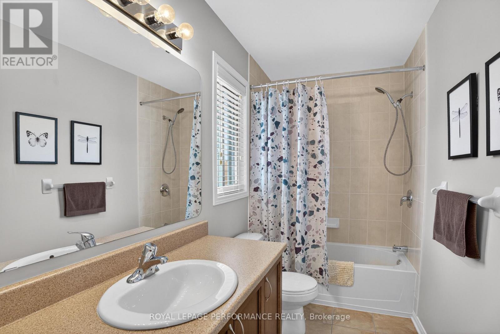 












112 JADE STREET

,
Clarence-Rockland,




Ontario
K4K0C8

