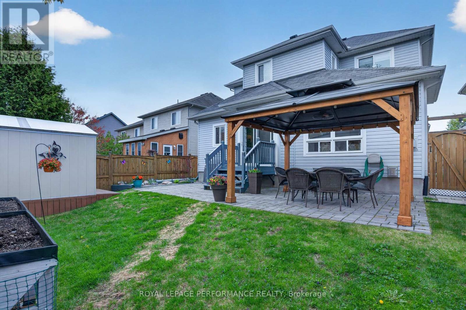 












112 JADE STREET

,
Clarence-Rockland,




Ontario
K4K0C8

