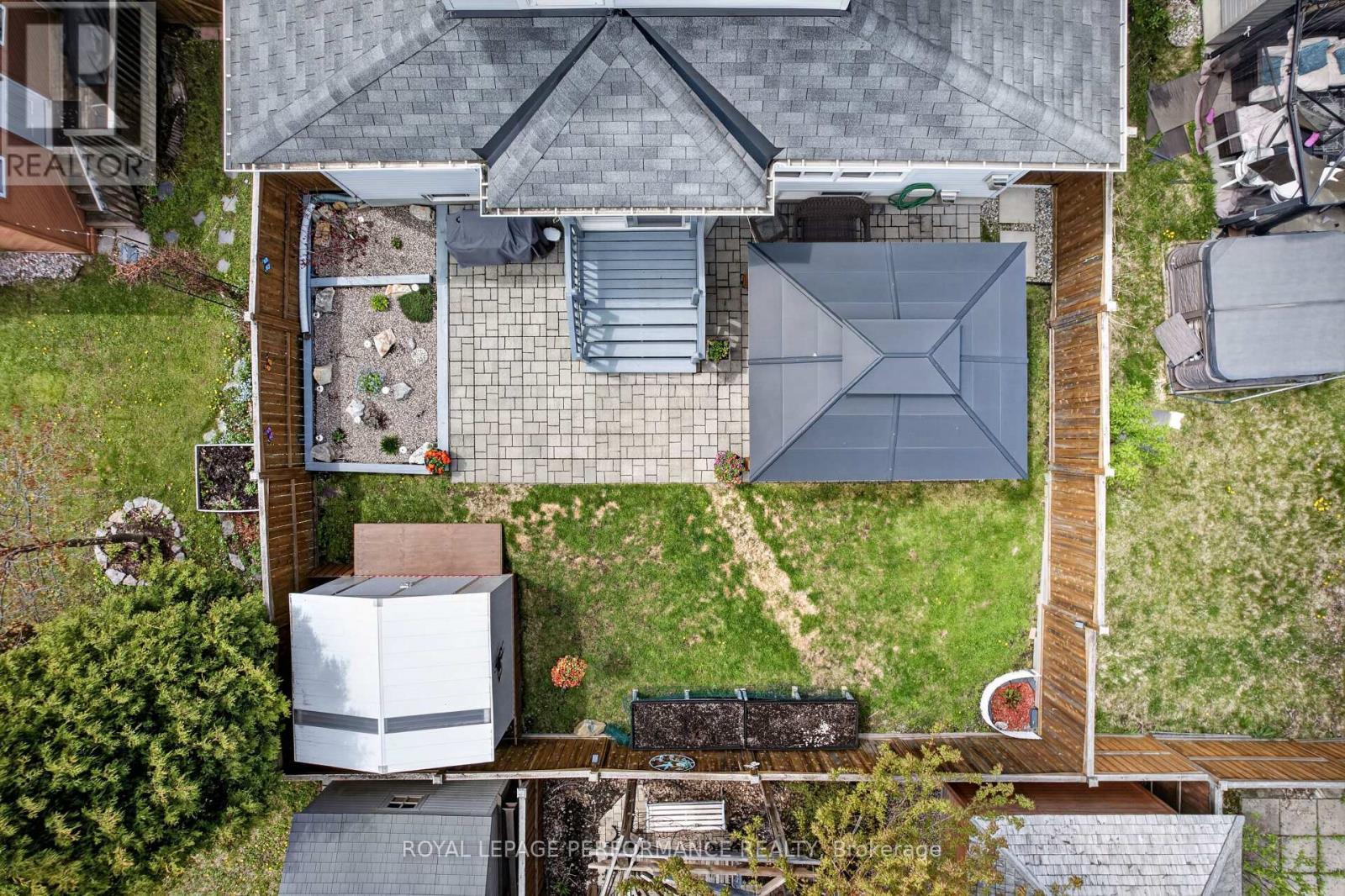 












112 JADE STREET

,
Clarence-Rockland,




Ontario
K4K0C8

