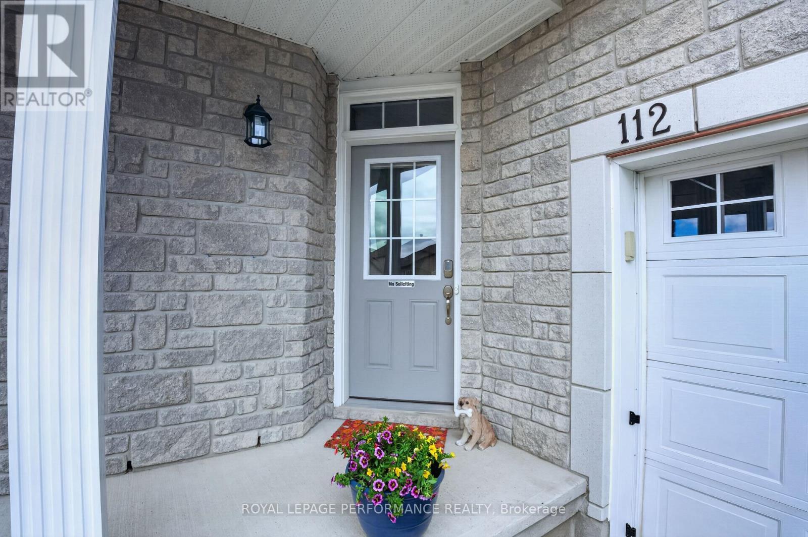 












112 JADE STREET

,
Clarence-Rockland,




Ontario
K4K0C8

