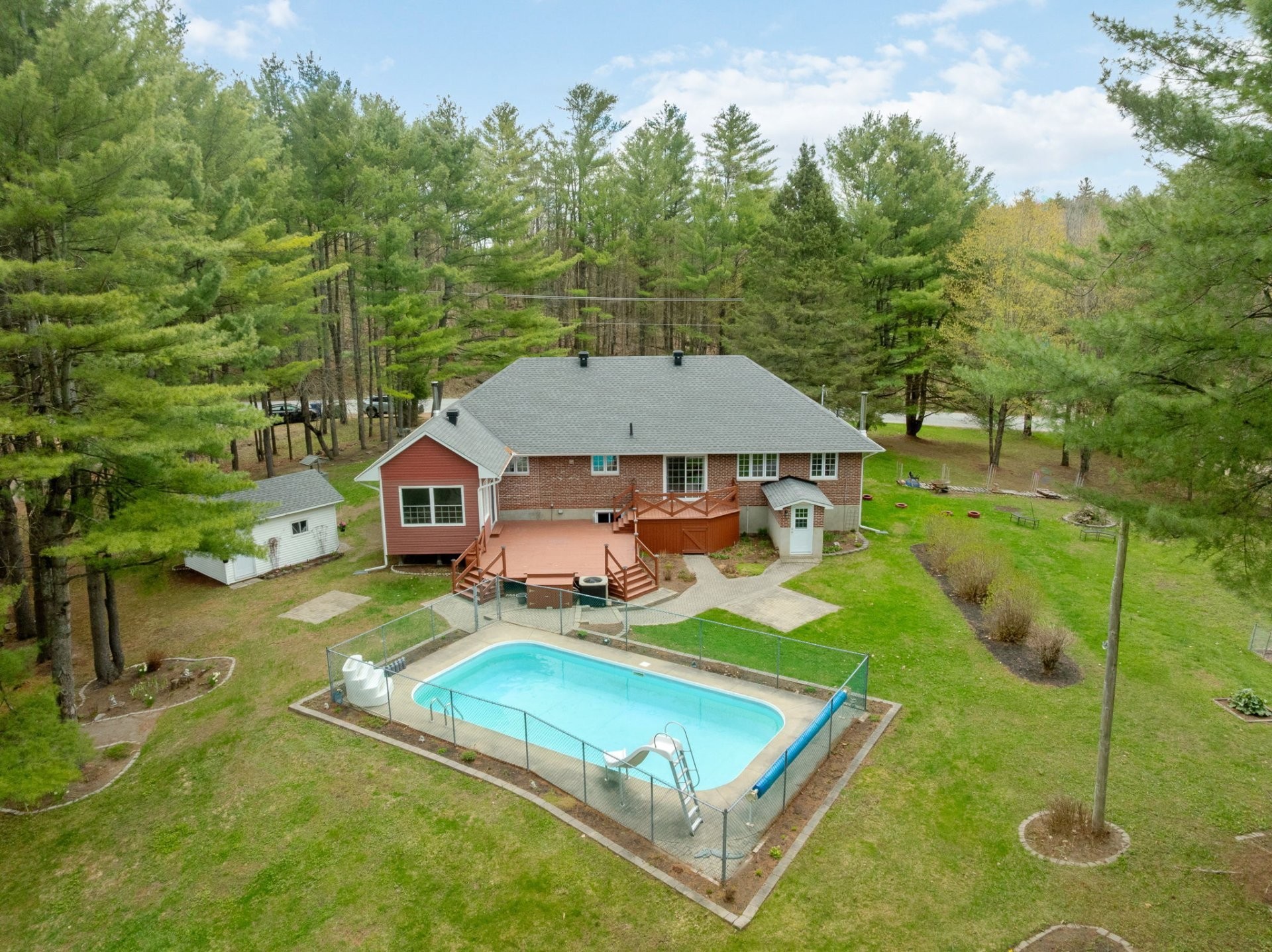 









240


Ch. Ste-Élisabeth

,
Cantley,




QC
J8V3G5

