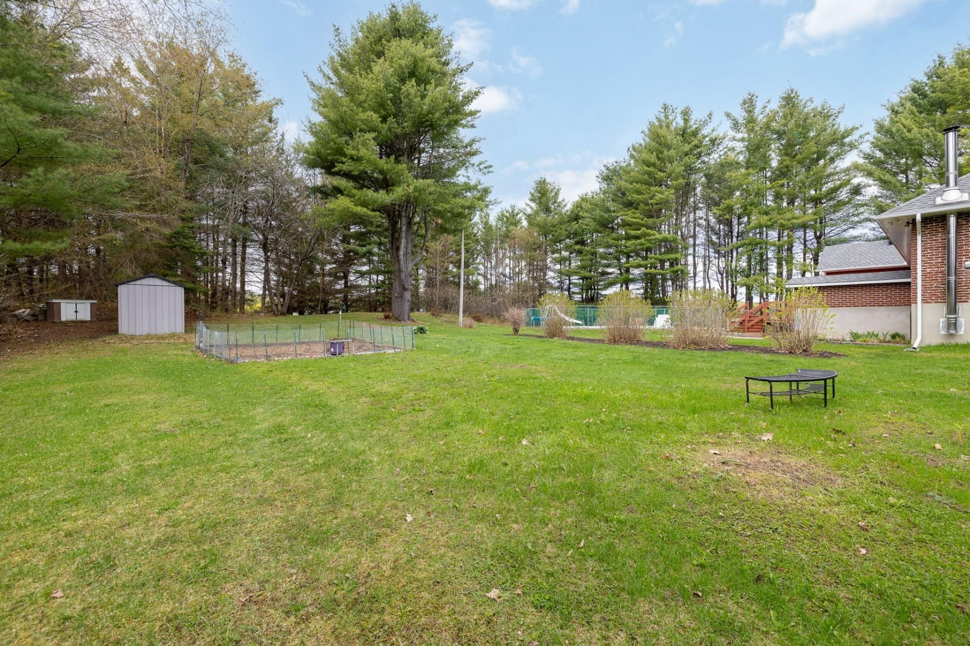 









240


Ch. Ste-Élisabeth

,
Cantley,




QC
J8V3G5

