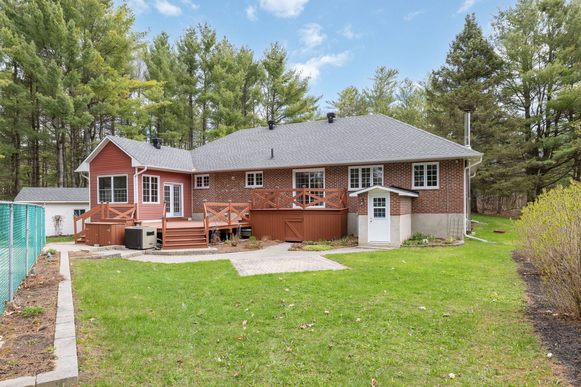 









240


Ch. Ste-Élisabeth

,
Cantley,




QC
J8V3G5

