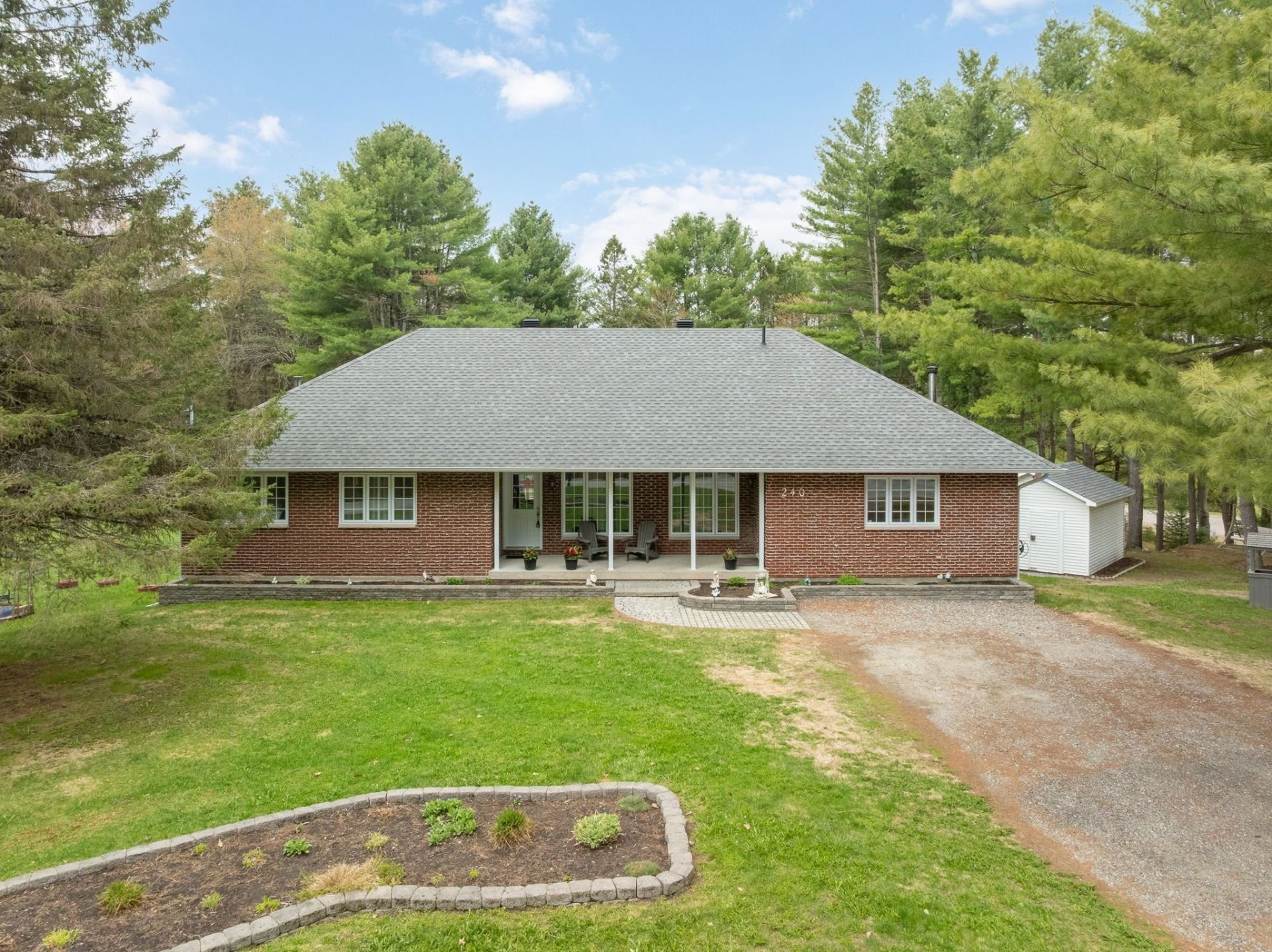 









240


Ch. Ste-Élisabeth

,
Cantley,




QC
J8V3G5

