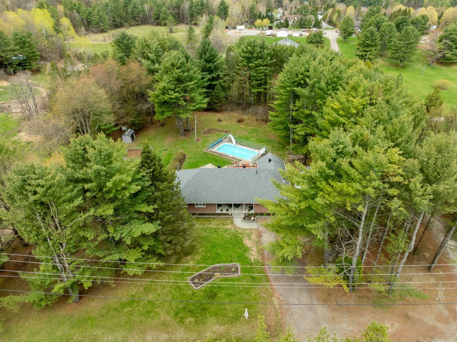 









240


Ch. Ste-Élisabeth

,
Cantley,




QC
J8V3G5

