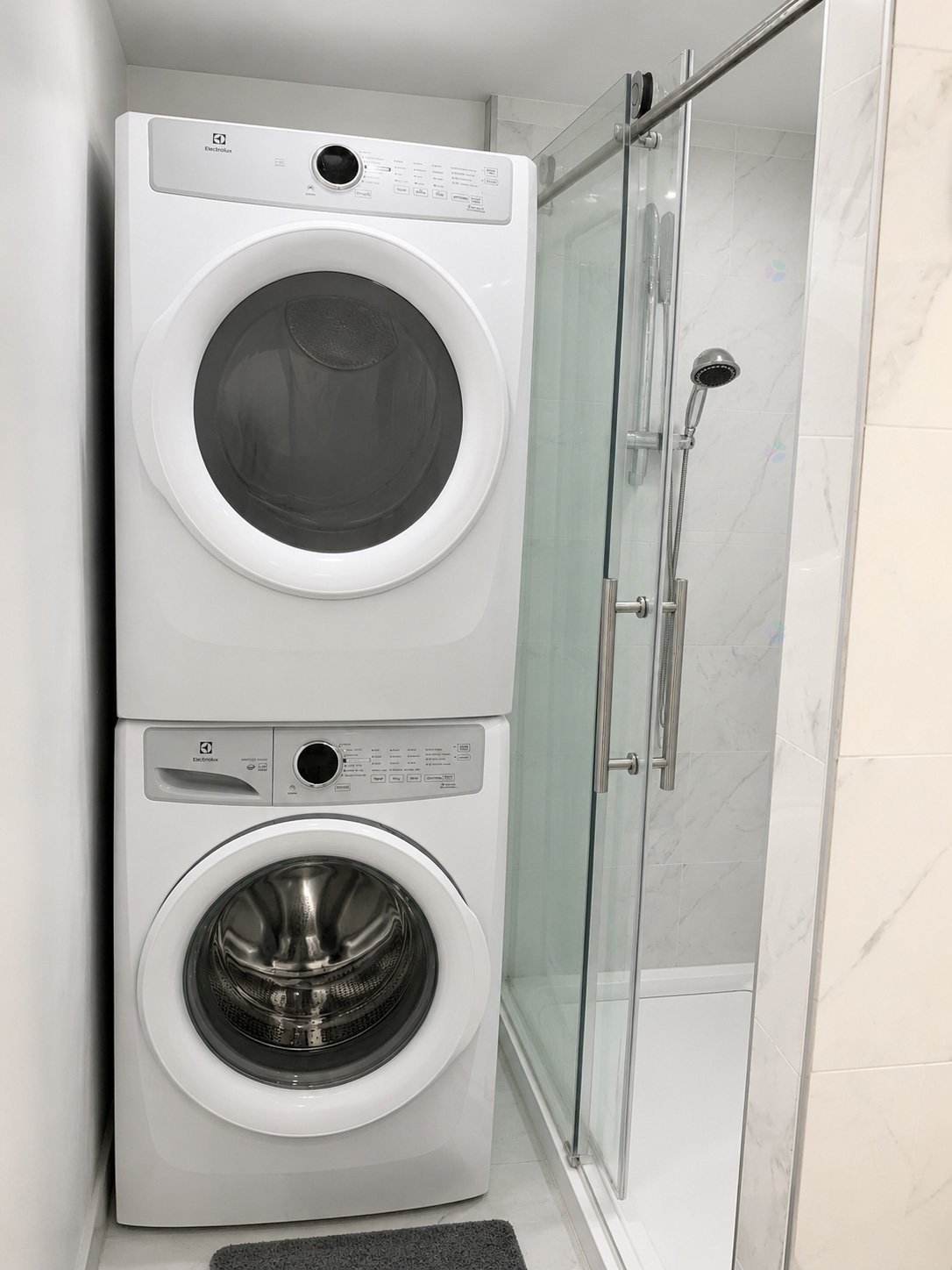 









1401


Rue Brochu

,
Montréal (Saint-Laurent),




QC
H4N1V1

