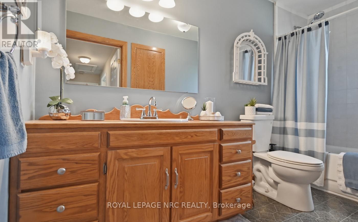 












10195 STANLEY AVENUE

,
Niagara Falls (Lyons Creek),




Ontario
L2E6S6

