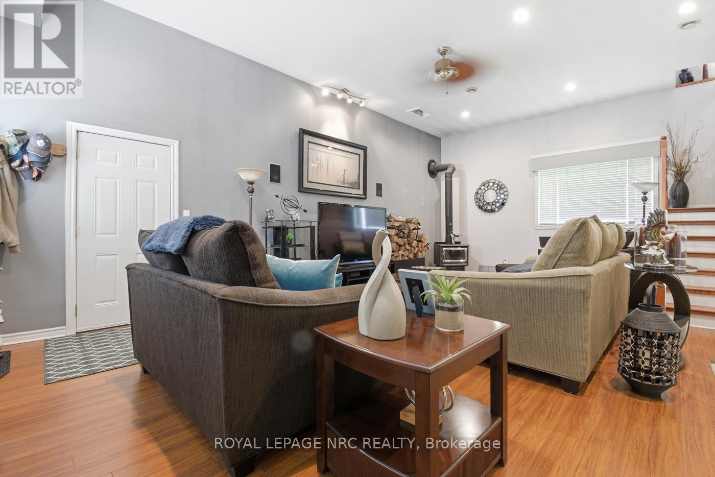 












10195 STANLEY AVENUE

,
Niagara Falls (Lyons Creek),




Ontario
L2E6S6

