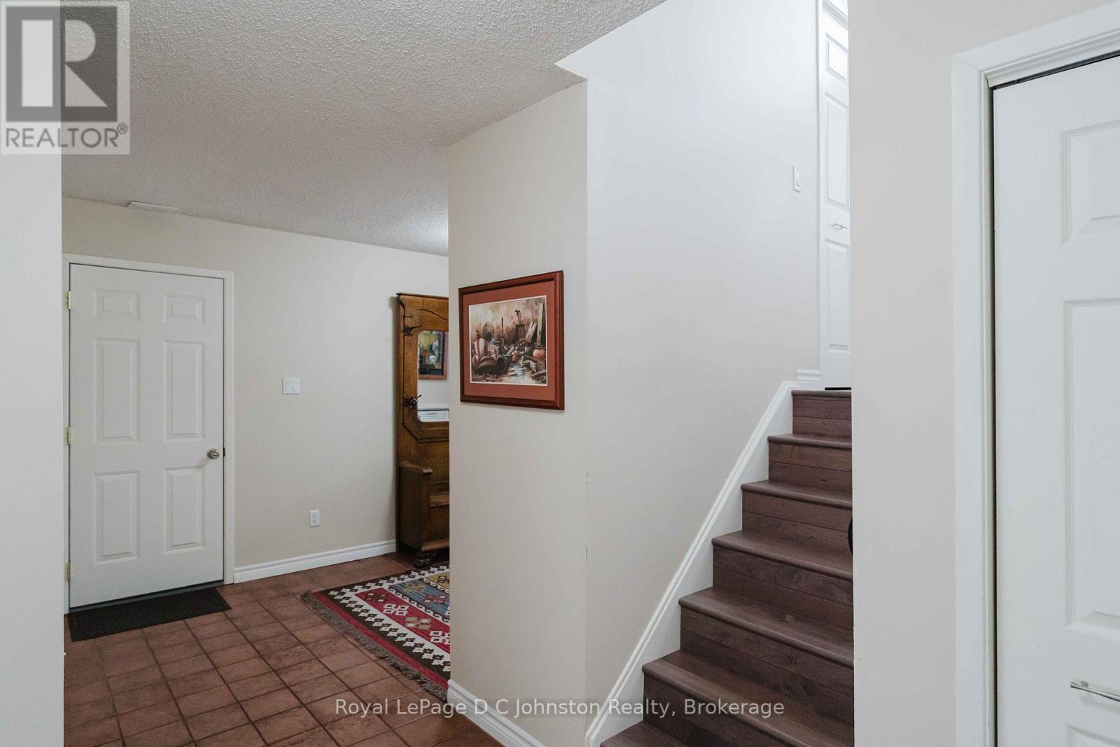 












343 MAPLE DRIVE

,
Saugeen Shores,




Ontario
N0H2C4

