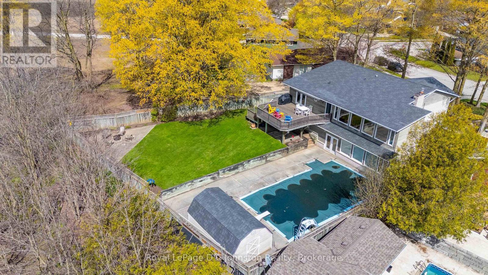 












343 MAPLE DRIVE

,
Saugeen Shores,




Ontario
N0H2C4

