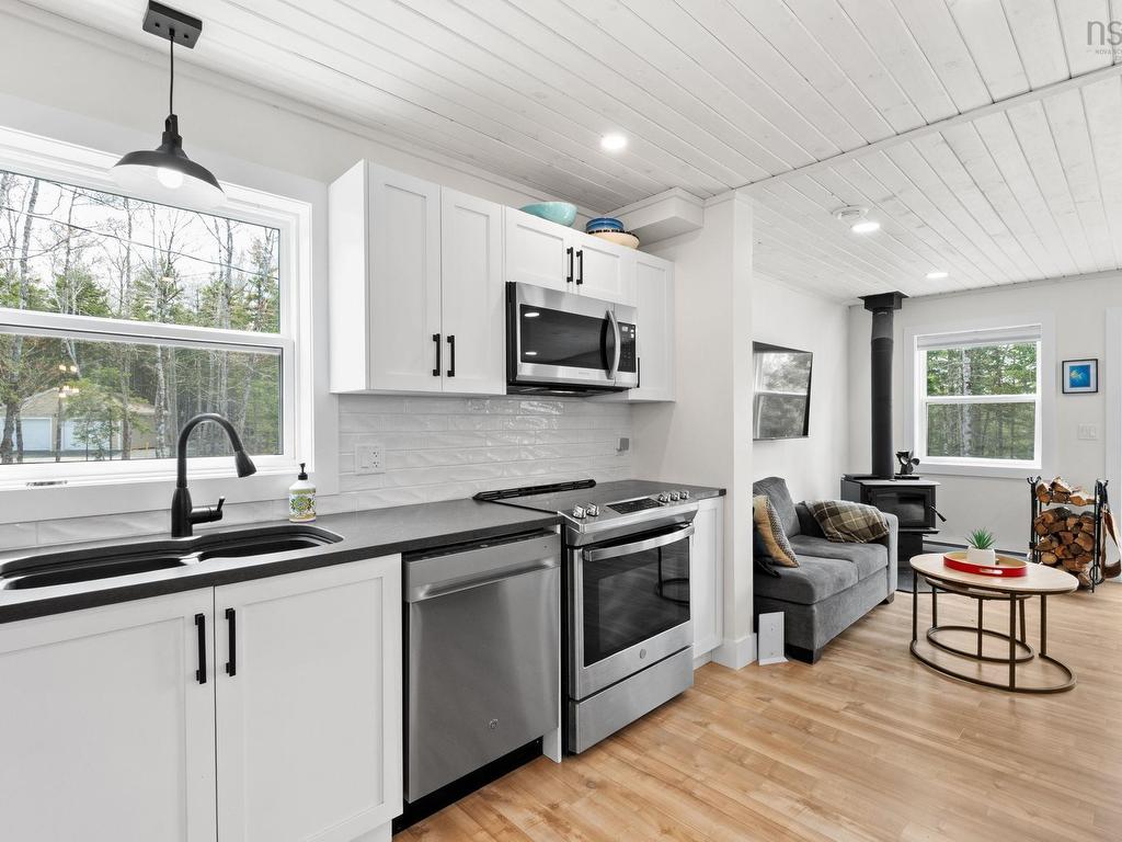












75 21 Dove

,
Vaughan,




NS
B0N 2T0

