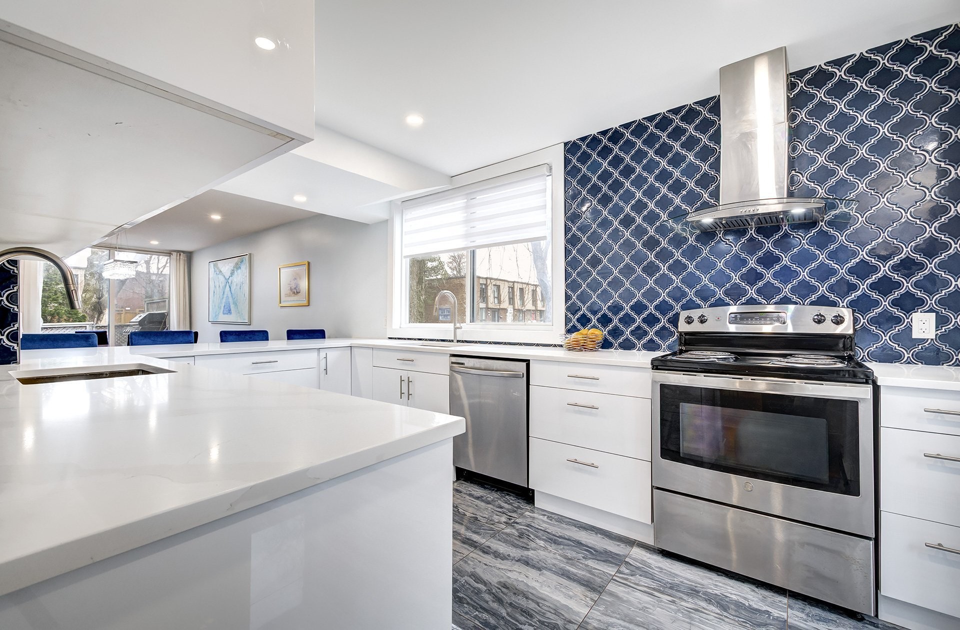 









5670


Ch. Merrimac

,
Côte-Saint-Luc,




QC
H4W1S6

