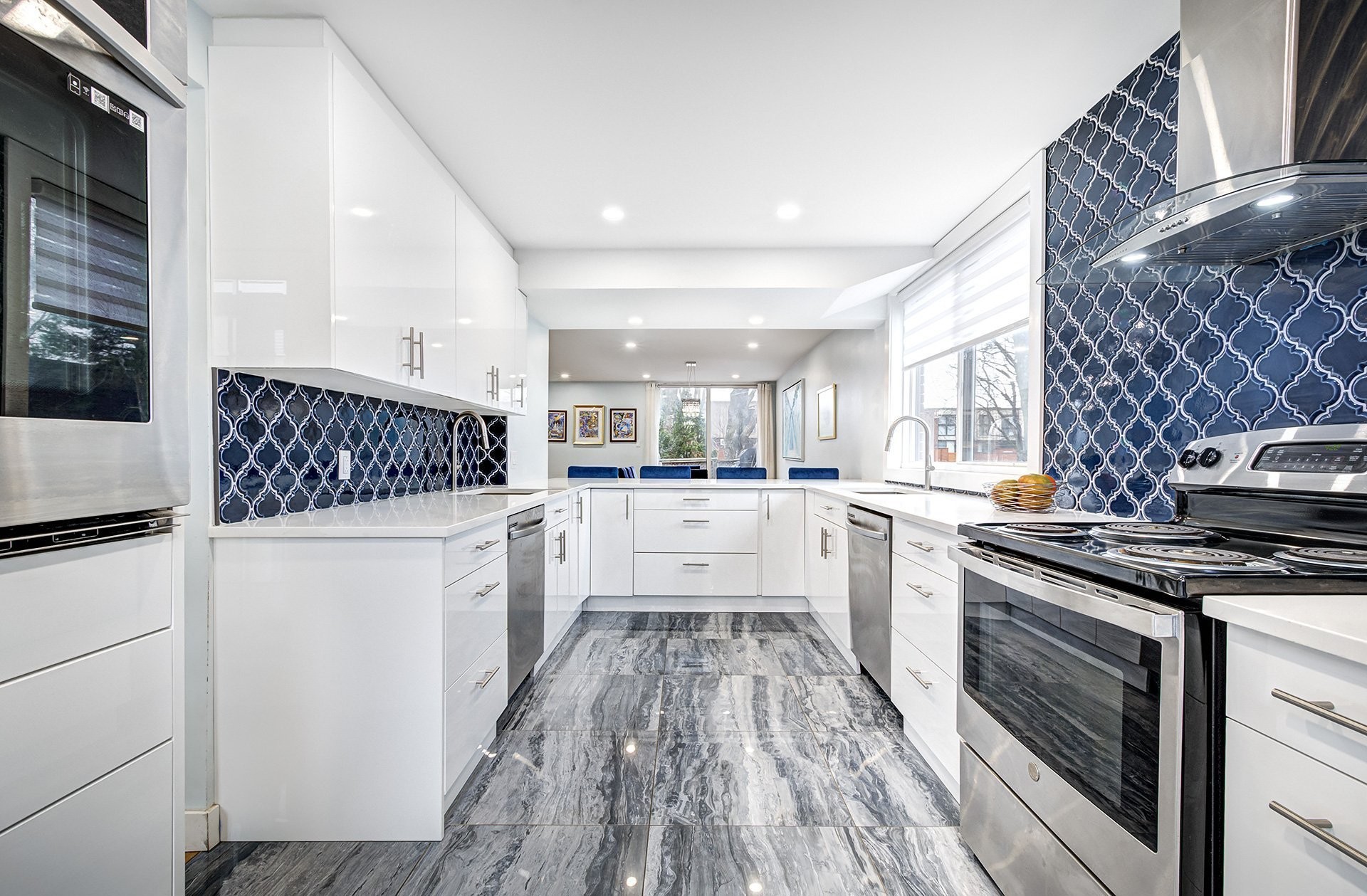 









5670


Ch. Merrimac

,
Côte-Saint-Luc,




QC
H4W1S6

