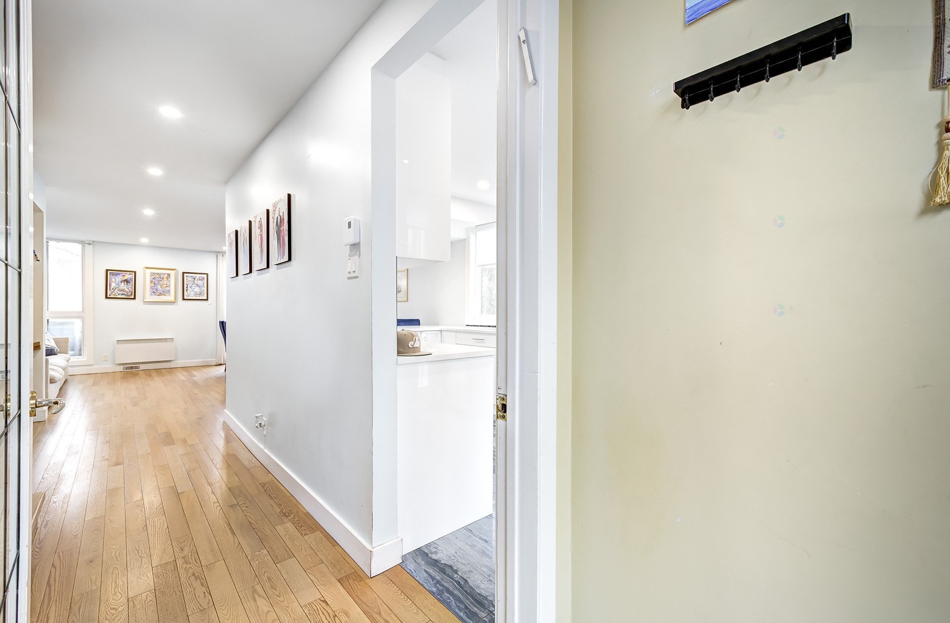 









5670


Ch. Merrimac

,
Côte-Saint-Luc,




QC
H4W1S6

