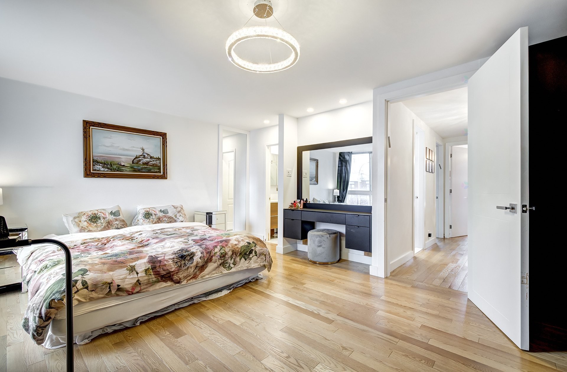 









5670


Ch. Merrimac

,
Côte-Saint-Luc,




QC
H4W1S6


