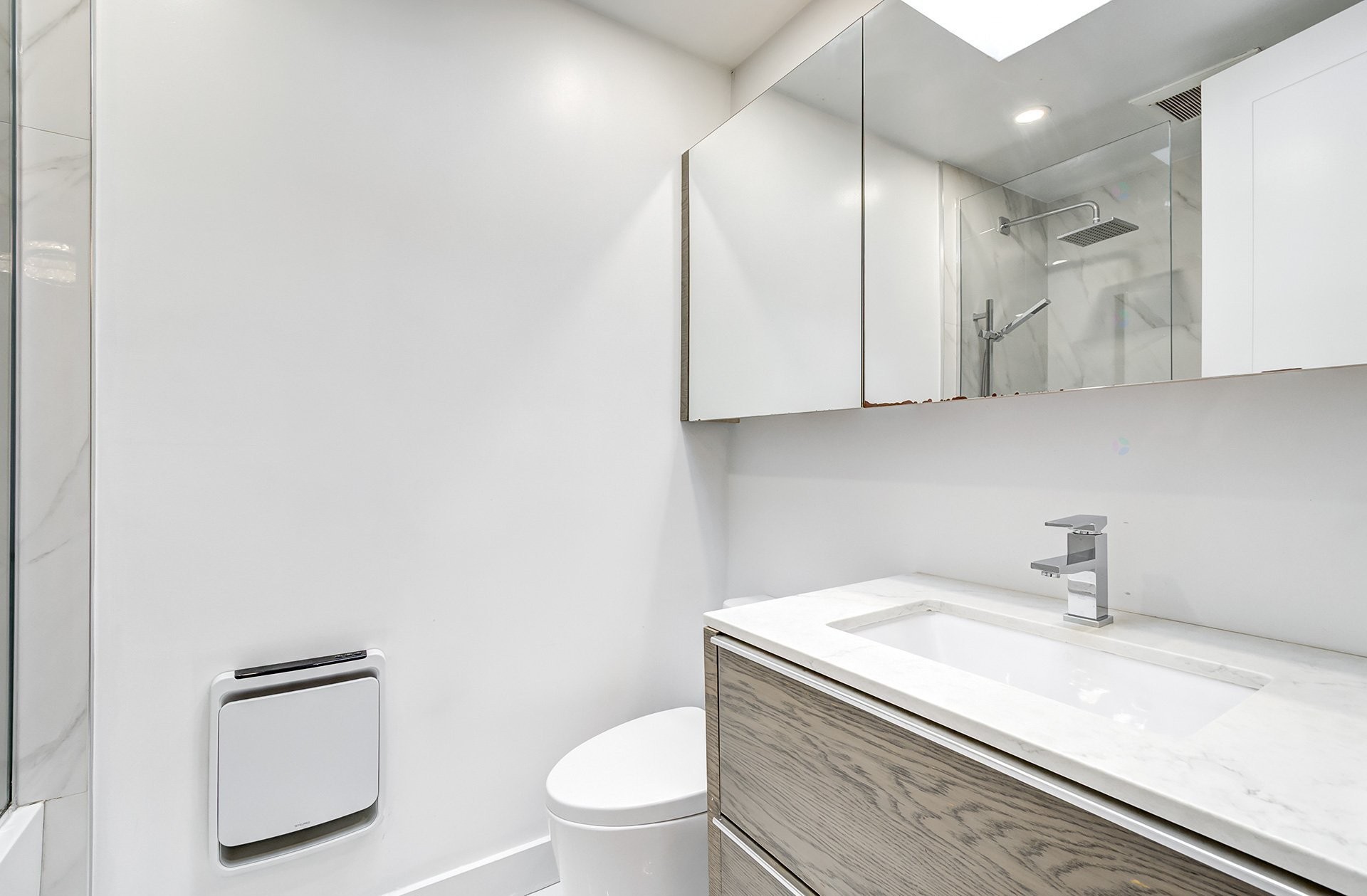









5670


Ch. Merrimac

,
Côte-Saint-Luc,




QC
H4W1S6

