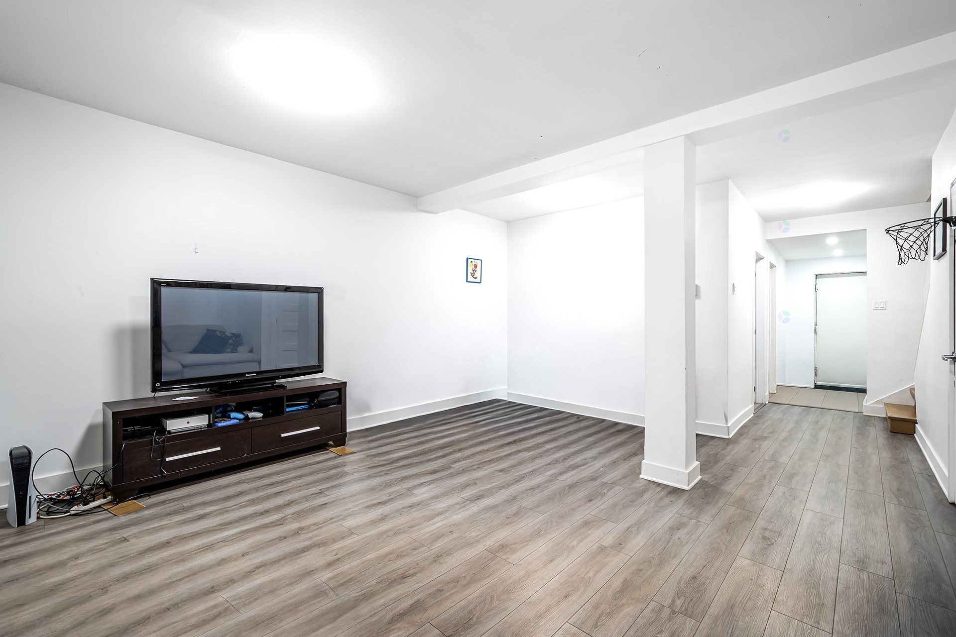 









5670


Ch. Merrimac

,
Côte-Saint-Luc,




QC
H4W1S6

