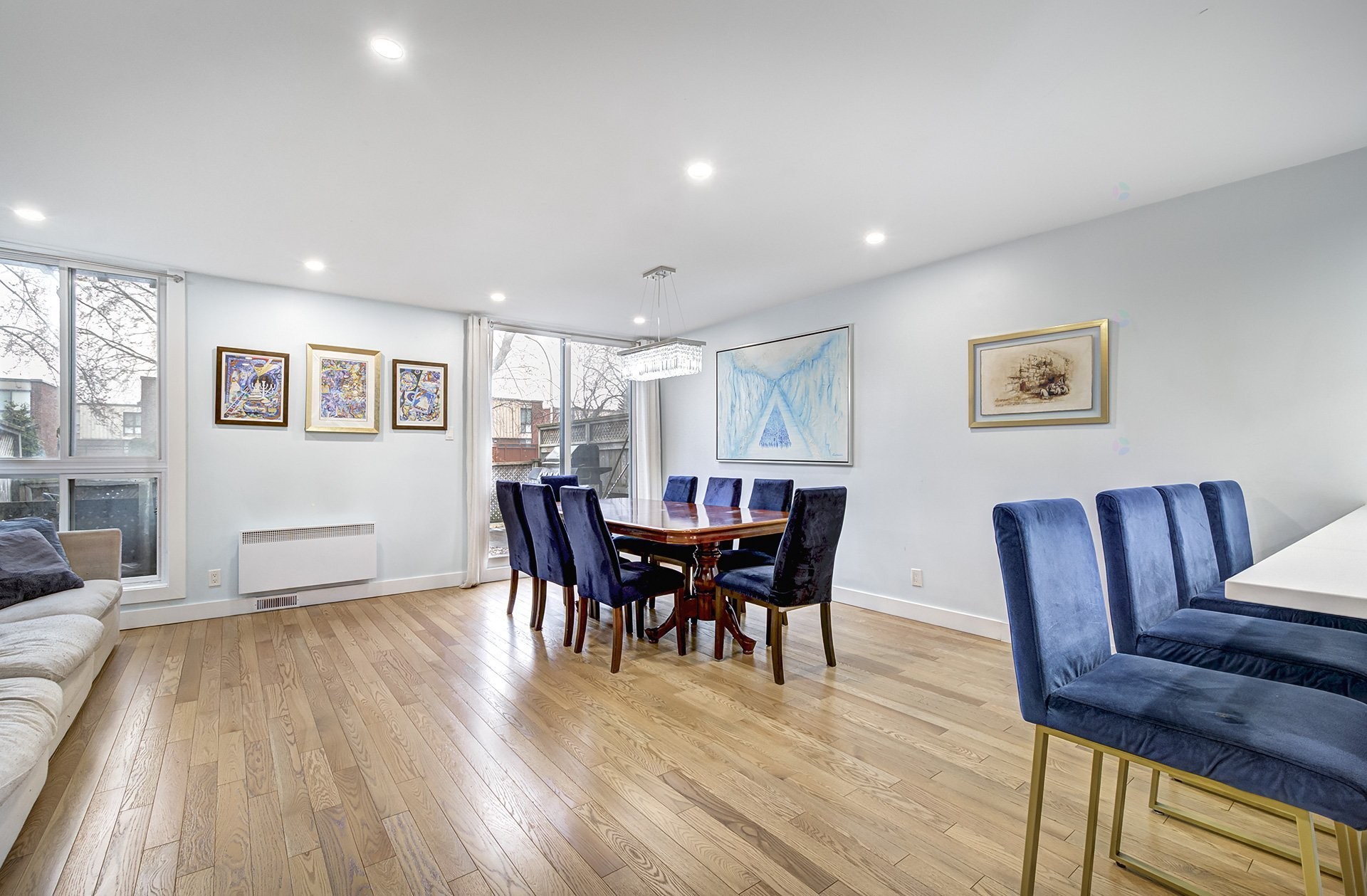 









5670


Ch. Merrimac

,
Côte-Saint-Luc,




QC
H4W1S6

