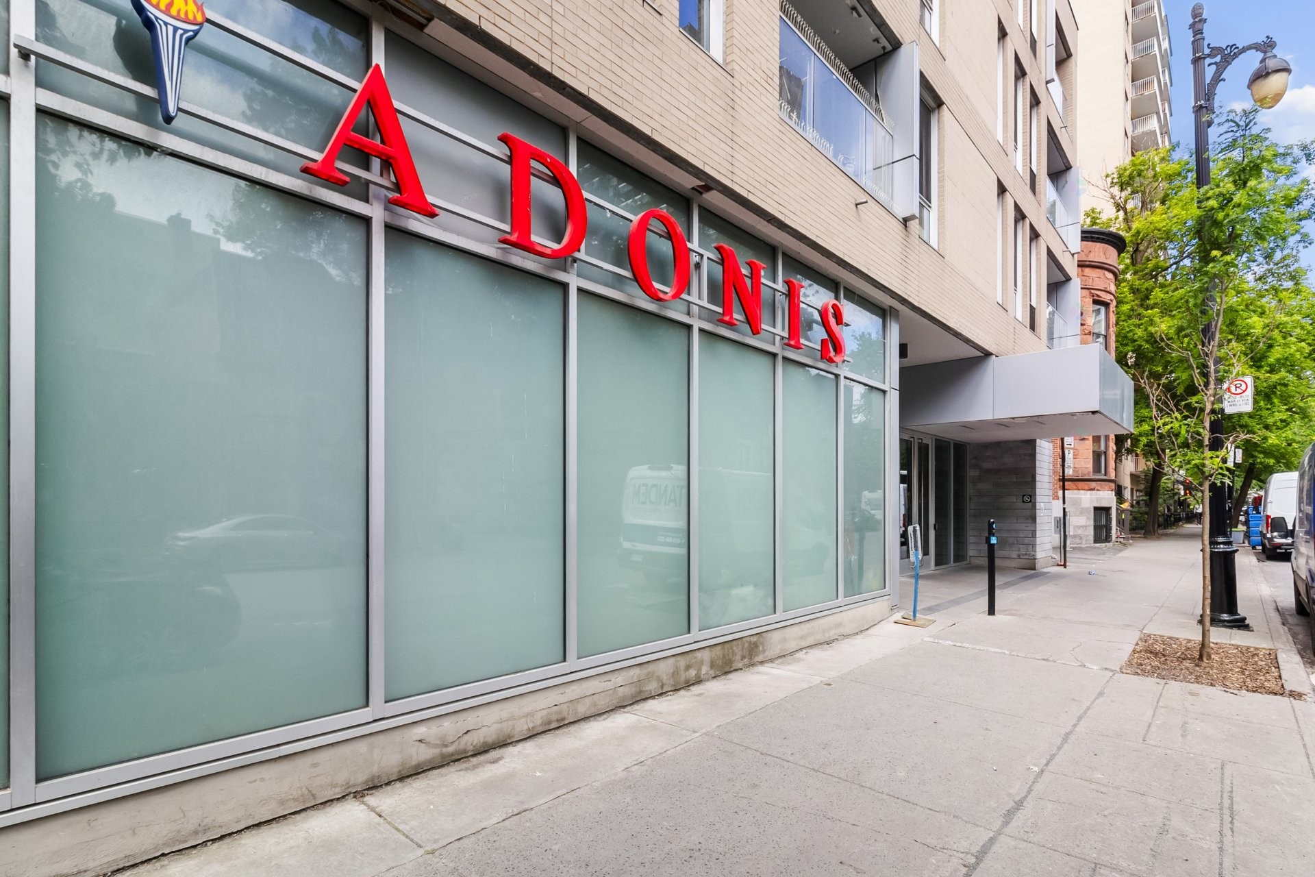 









1414


Rue Chomedey

, 754,
Montréal (Ville-Marie),




QC
H3H0A2

