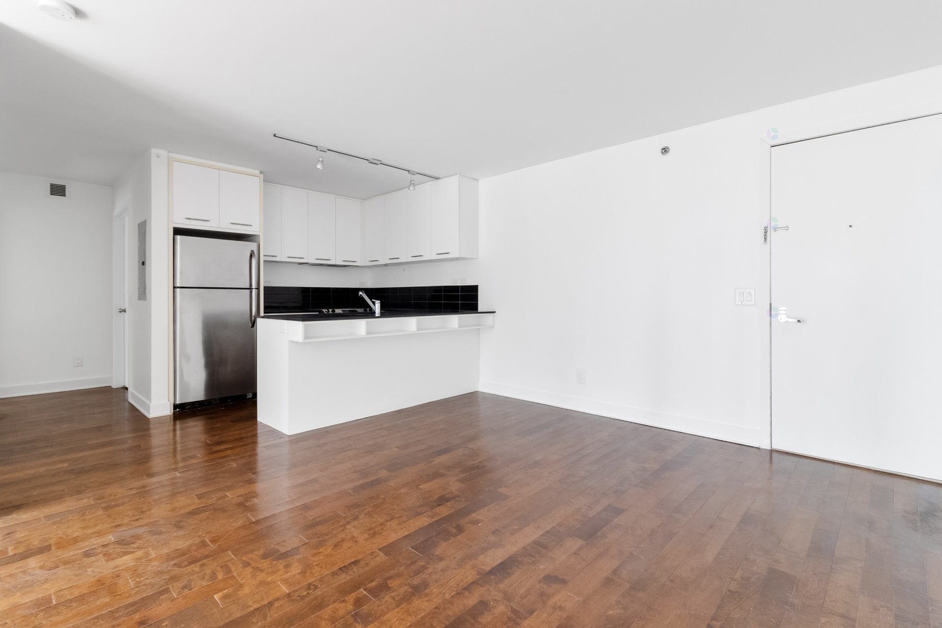 









1414


Rue Chomedey

, 754,
Montréal (Ville-Marie),




QC
H3H0A2

