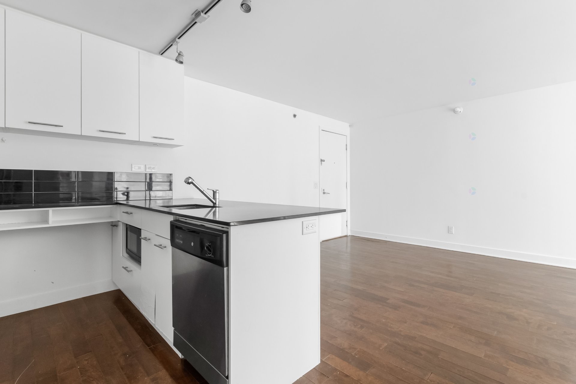 









1414


Rue Chomedey

, 754,
Montréal (Ville-Marie),




QC
H3H0A2

