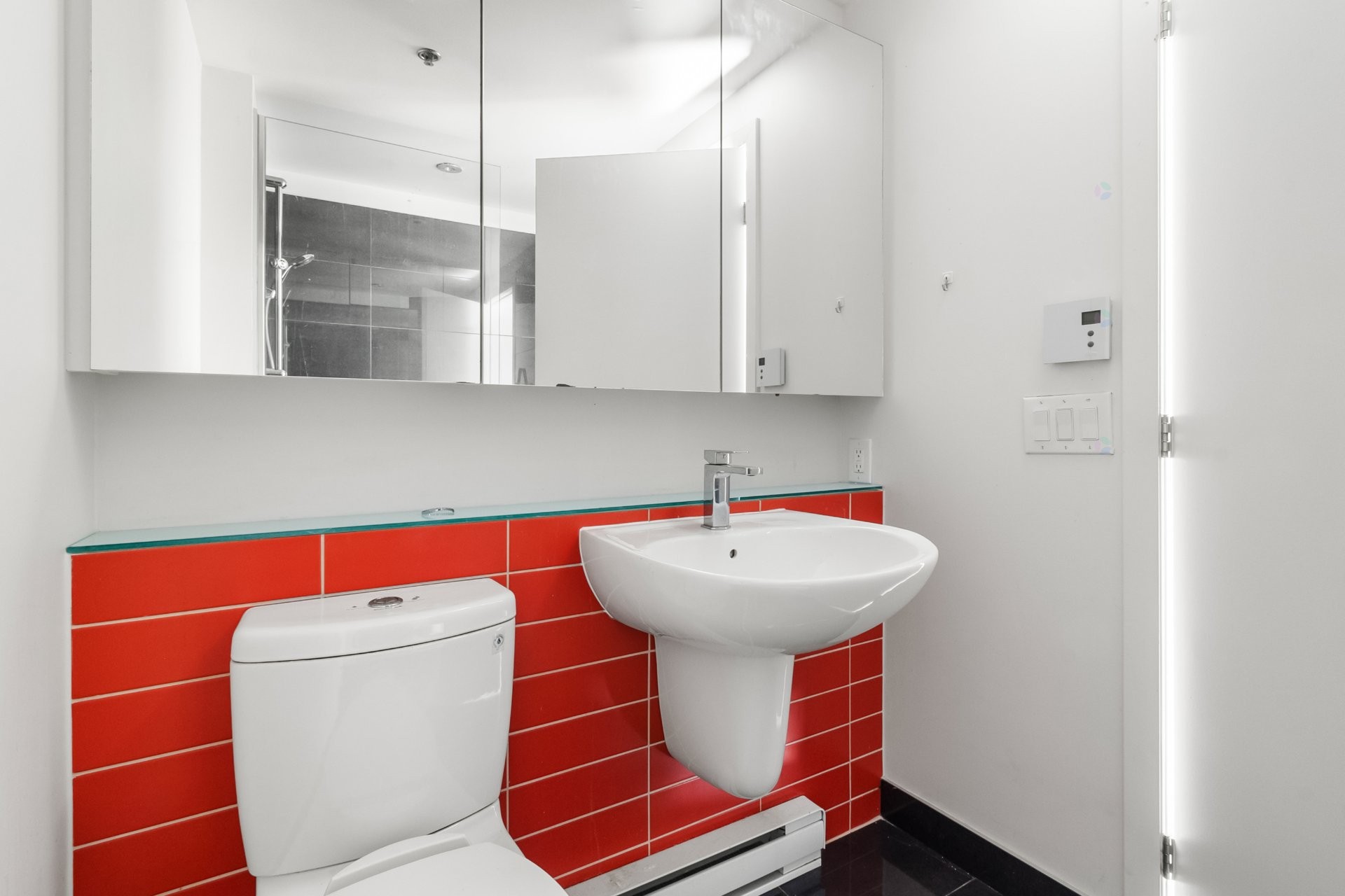 









1414


Rue Chomedey

, 754,
Montréal (Ville-Marie),




QC
H3H0A2

