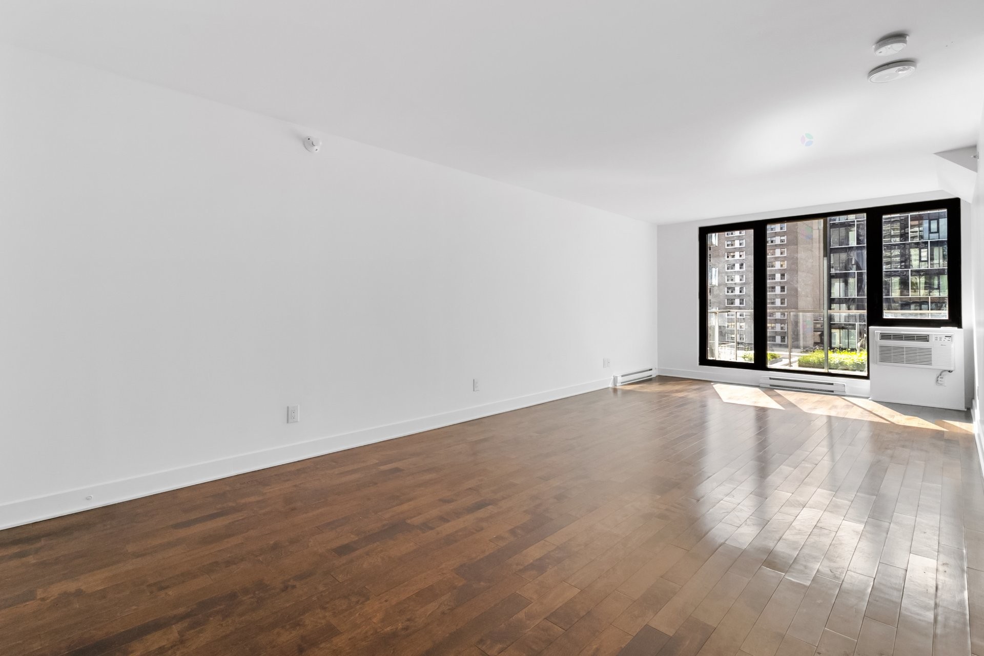









1414


Rue Chomedey

, 754,
Montréal (Ville-Marie),




QC
H3H0A2

