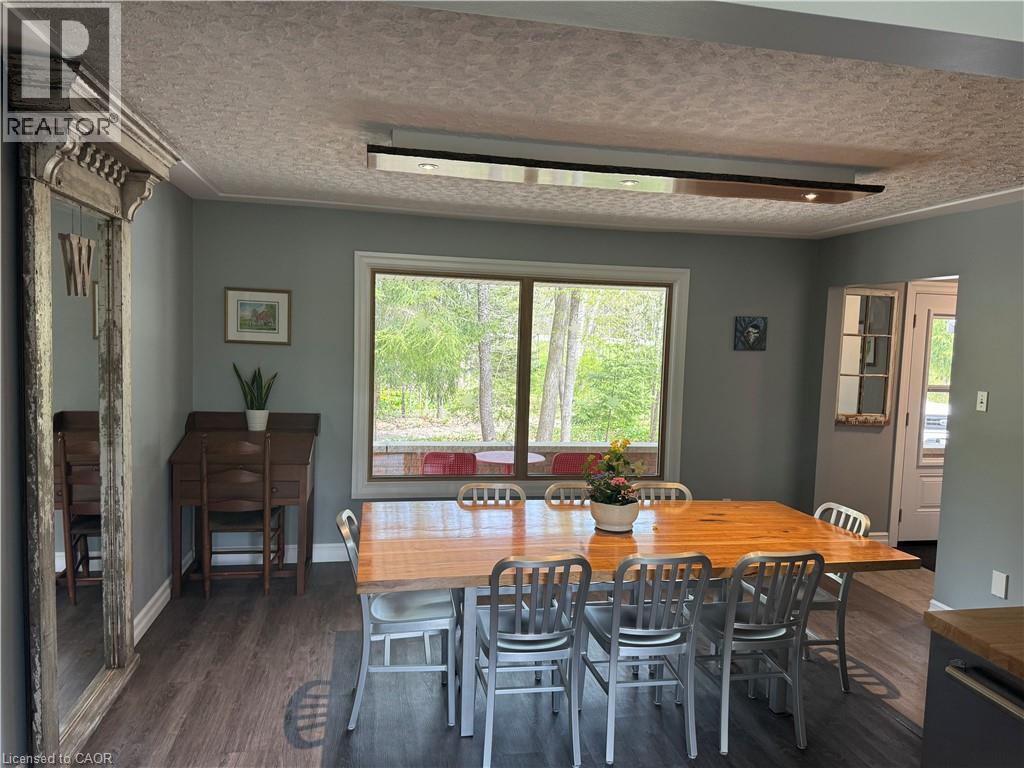 












1814 NAFZIGER Road

,
New Hamburg,




Ontario
N3A3G9

