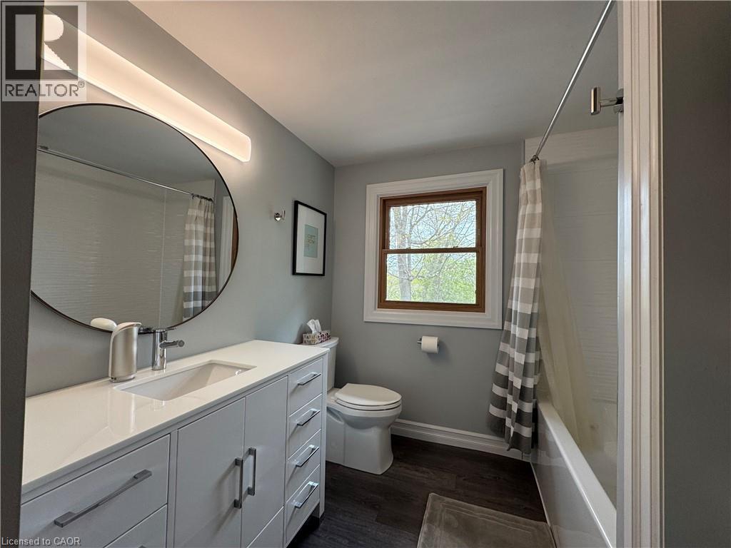 












1814 NAFZIGER Road

,
New Hamburg,




Ontario
N3A3G9

